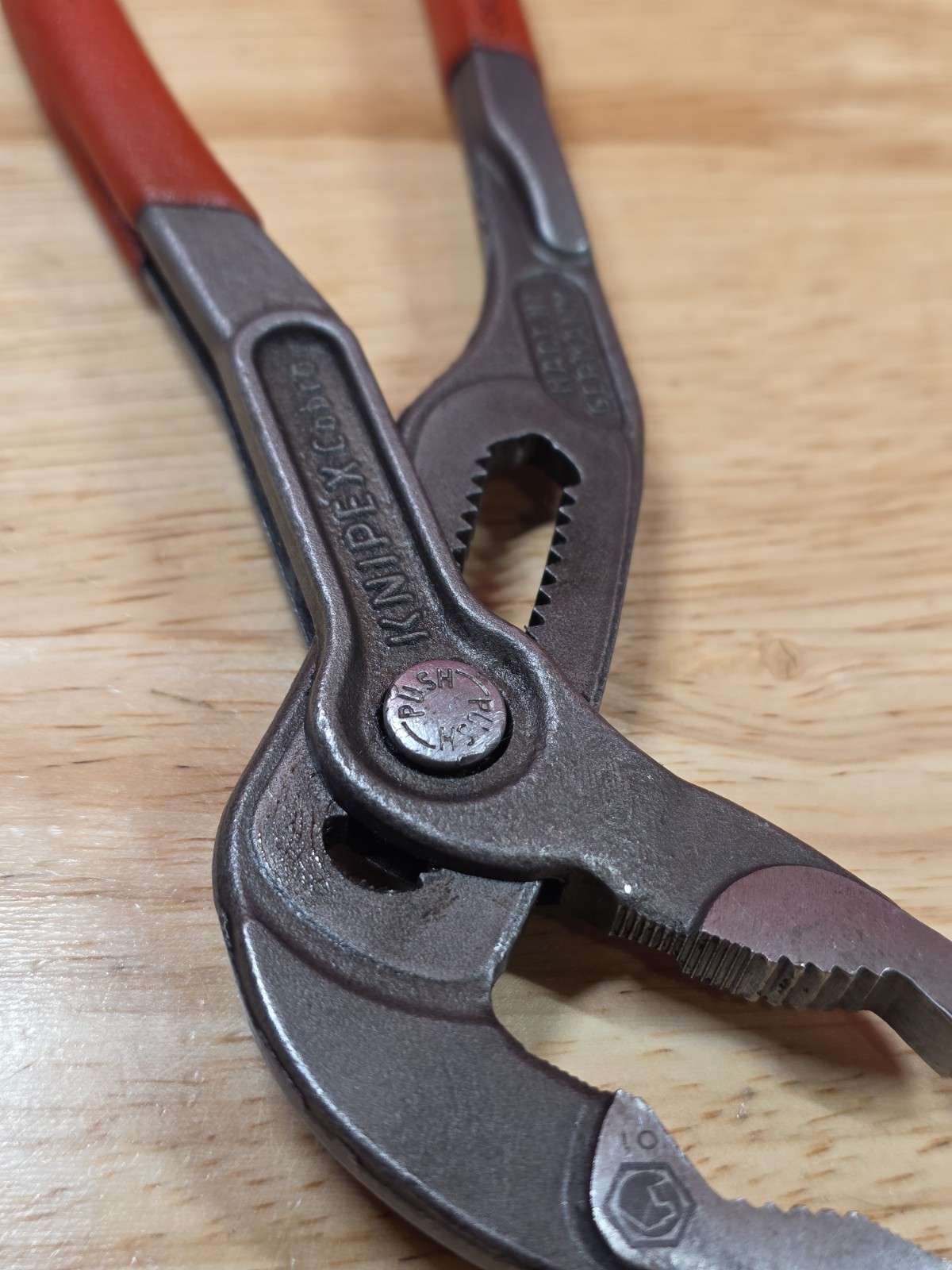 Matco Tools PC7 Knipex Cobra Pliers Red Grips 7-1/4” Long Germany
