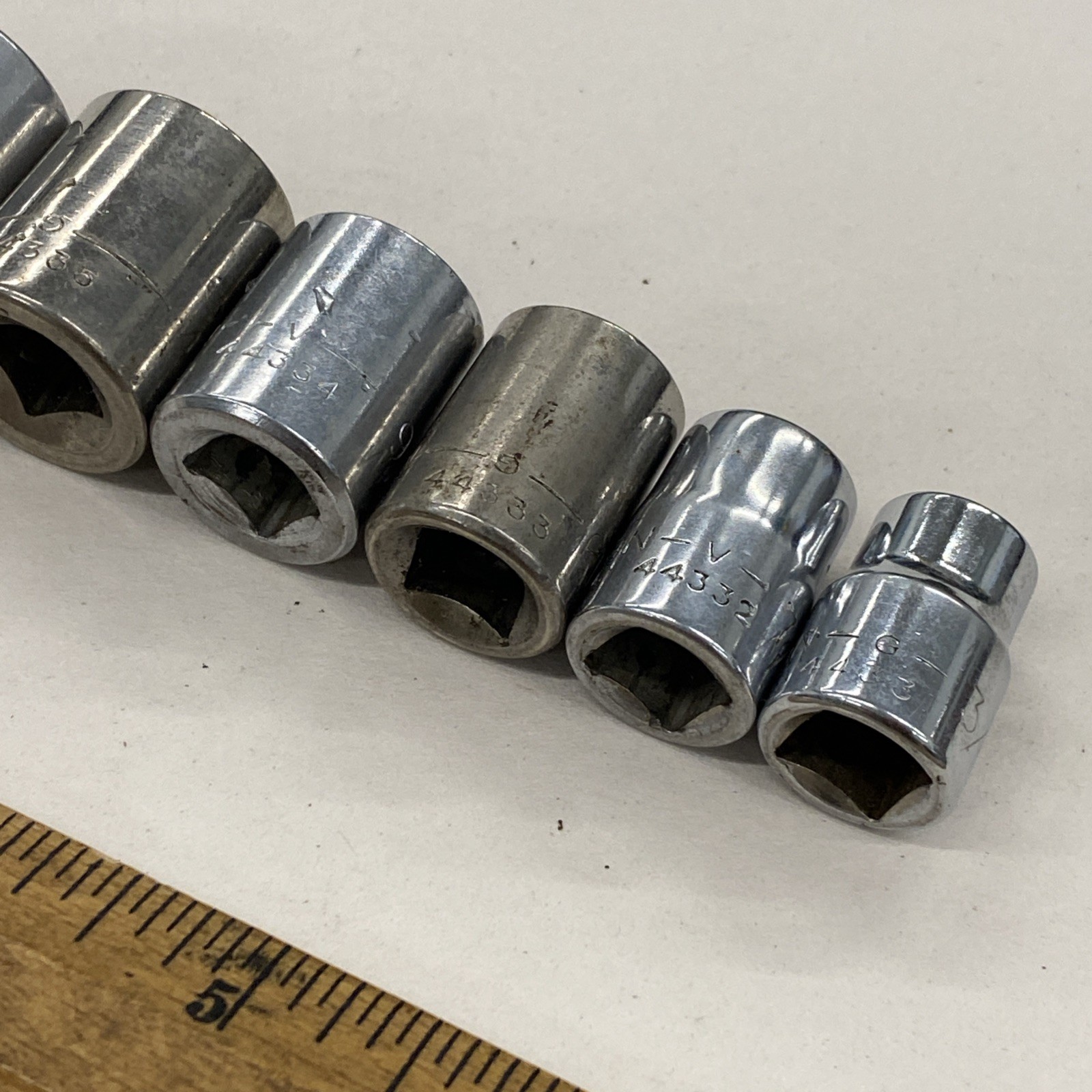 Craftsman USA 3/8 dr. 8 pc. 12 pt socket set Mixed Series 3/8 – 13/16 inch M0855