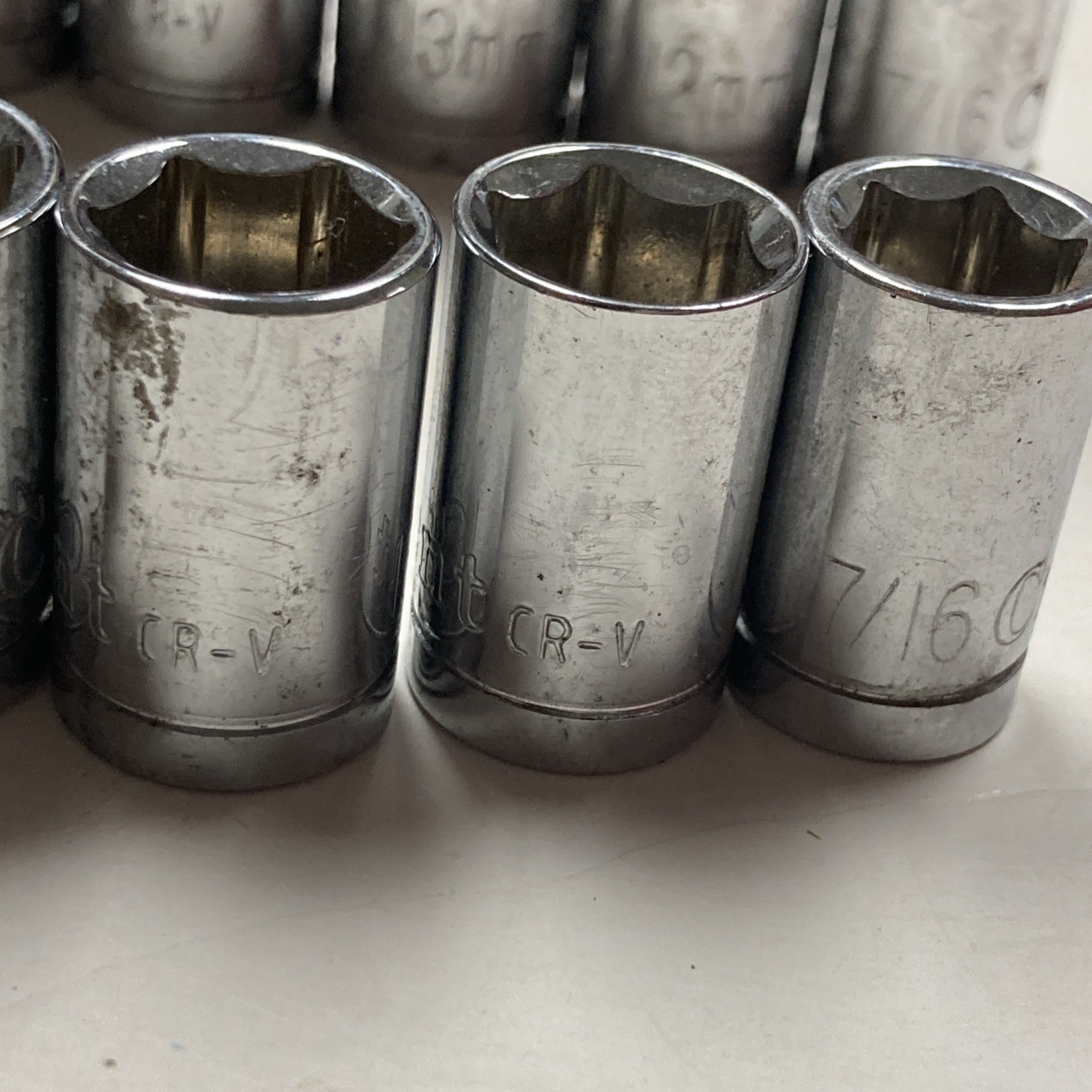 29 Sockets Crescent Sockets Mixed Lot Vintage Large Input Various Size See Pics