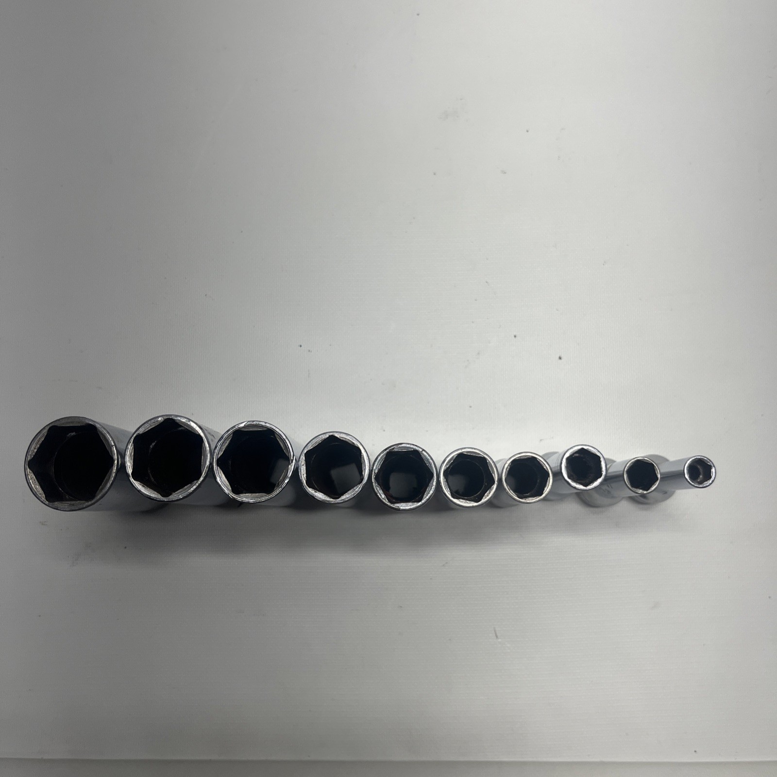 Snap-on 10-Piece 3/8″ Drive 6-Point Deep Chrome SAE Socket Set 1/4-13/16”211SFSY