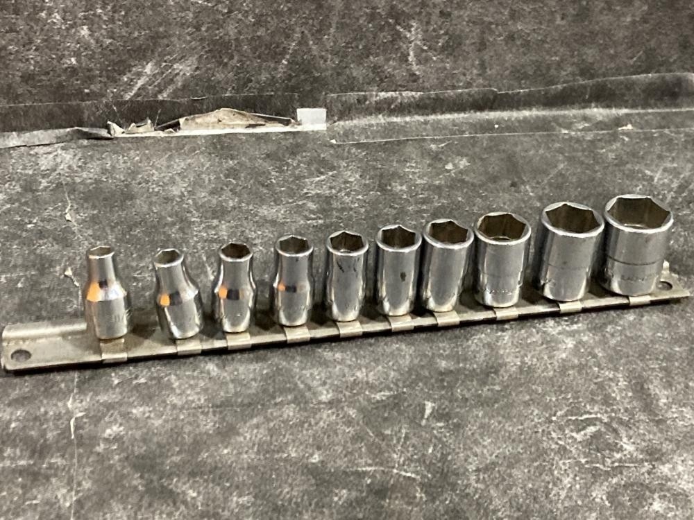 Snap-on TM Series 1/4″ Drive 6Pt SAE Shallow Socket 10Pc Set [Used]