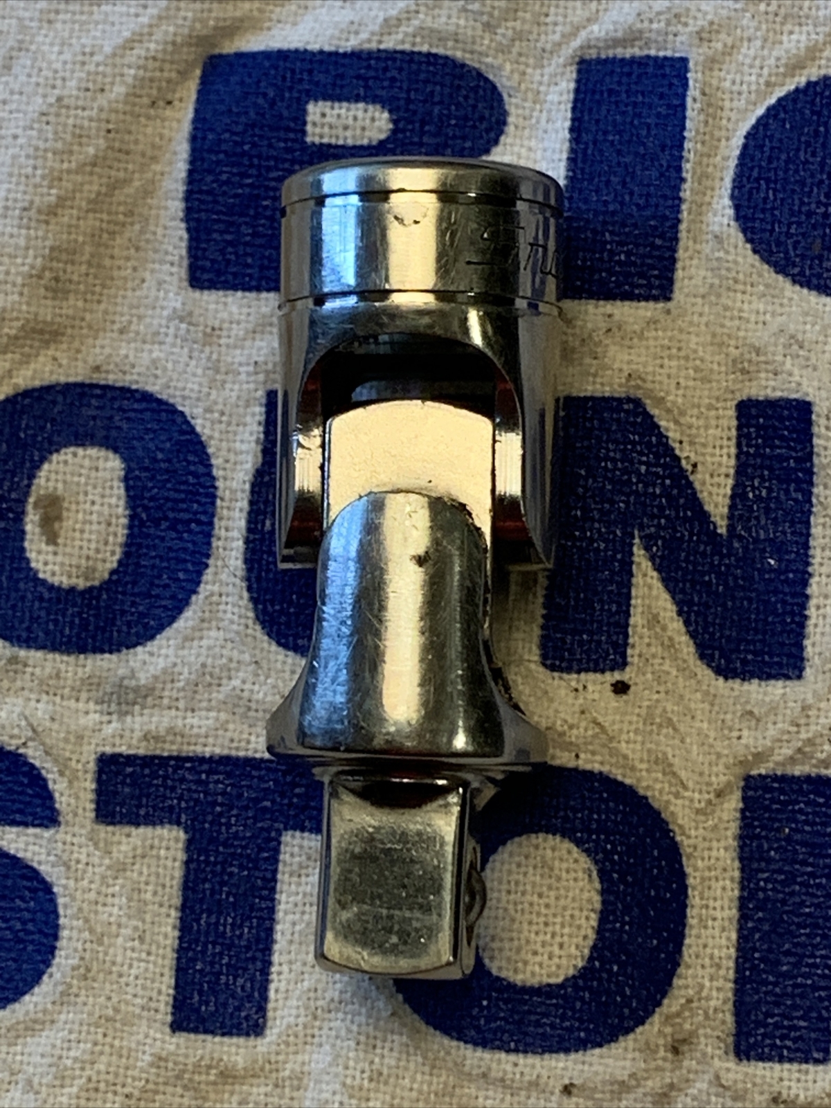 2011 Snap-on Tools USA 3/8″ Drive 2-1/16″ Friction Ball Universal Joint FU8A