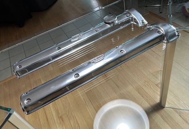 Jaguar XK120 C Type – Valve Covers with C Type Badges & Polished Oil Filler Cap