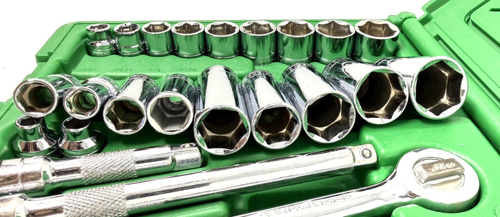 SK 94547 3/8″ 47 Piece 6 Pt Standard & Deep Metric & SAE Socket Set