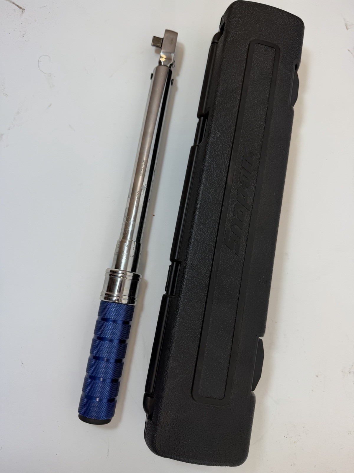 Snap on 3/8″ Drive Adjustable Click-Type Micro Torque Wrench QE2R100 Blue