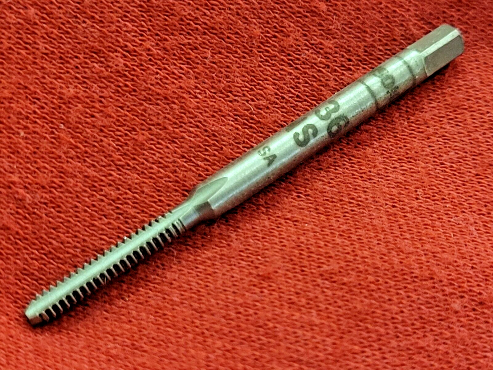 4-36 NS Bottom Hand Tap Model 1211 ZR 2B Irwin Hanson 4/36 USA