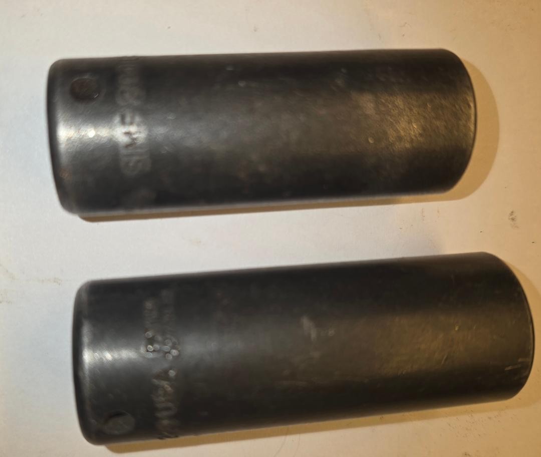 Snap On SIMF200 5/8″ and SIMF220 11/16″ 3/8″ Drive 6 point deep impact socket