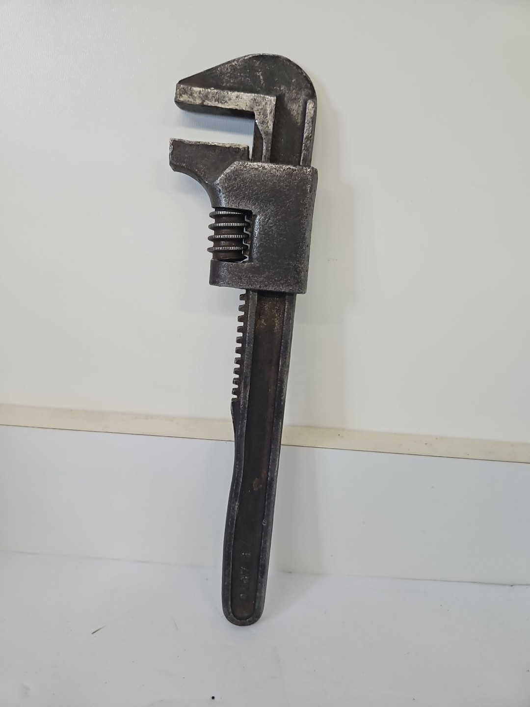 Vintage 9 In AUTO Adjustable Pipe Wrench 9″ Made In USA 9in Antique