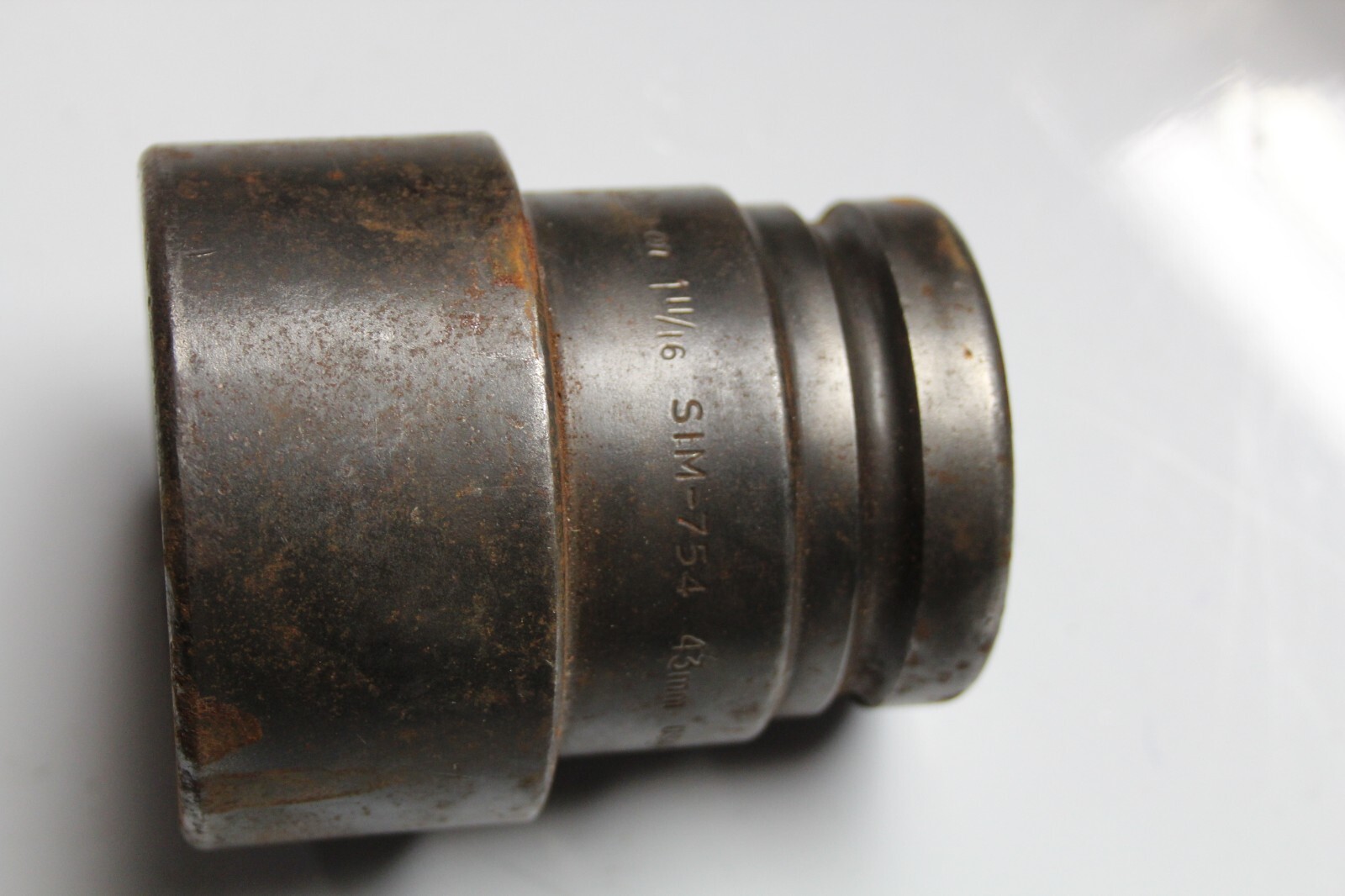 SNAP-ON TOOLS 1-1/2″ Drive 8-Point SAE 1-11/16″ / 43MM Impact Socket USA SIM-754