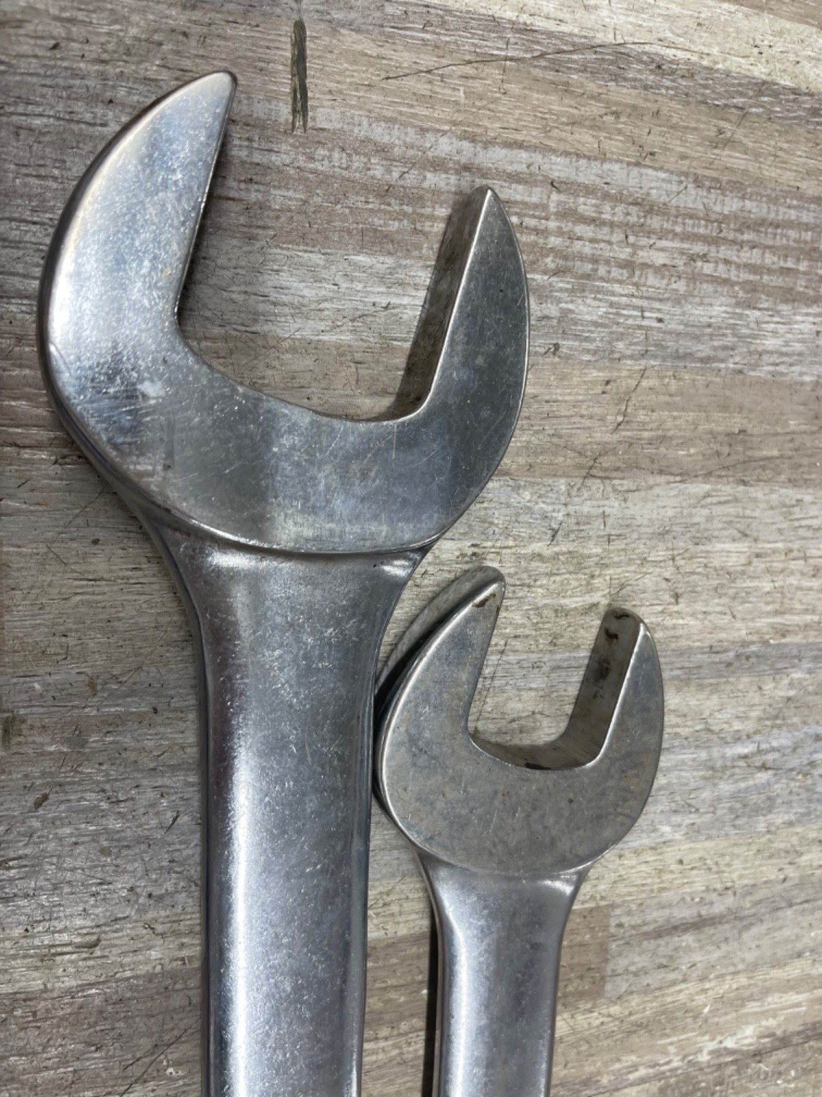 2PCS Armstrong Armaloy USA SAE 12 PT 2-25-264-2, 17-16-25-246-17/16 Wrenches