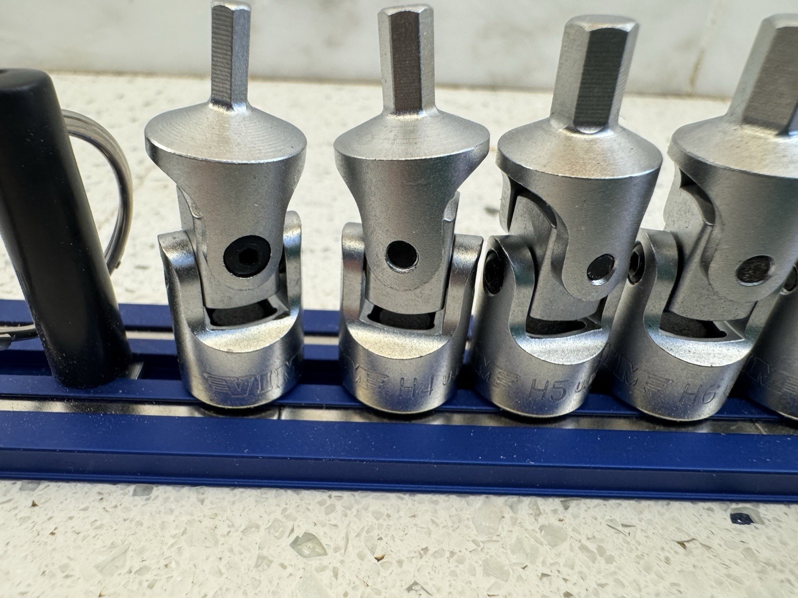 VIM Tools 7-Piece Universal Joint Metric Hex Driver Set (UJM400)