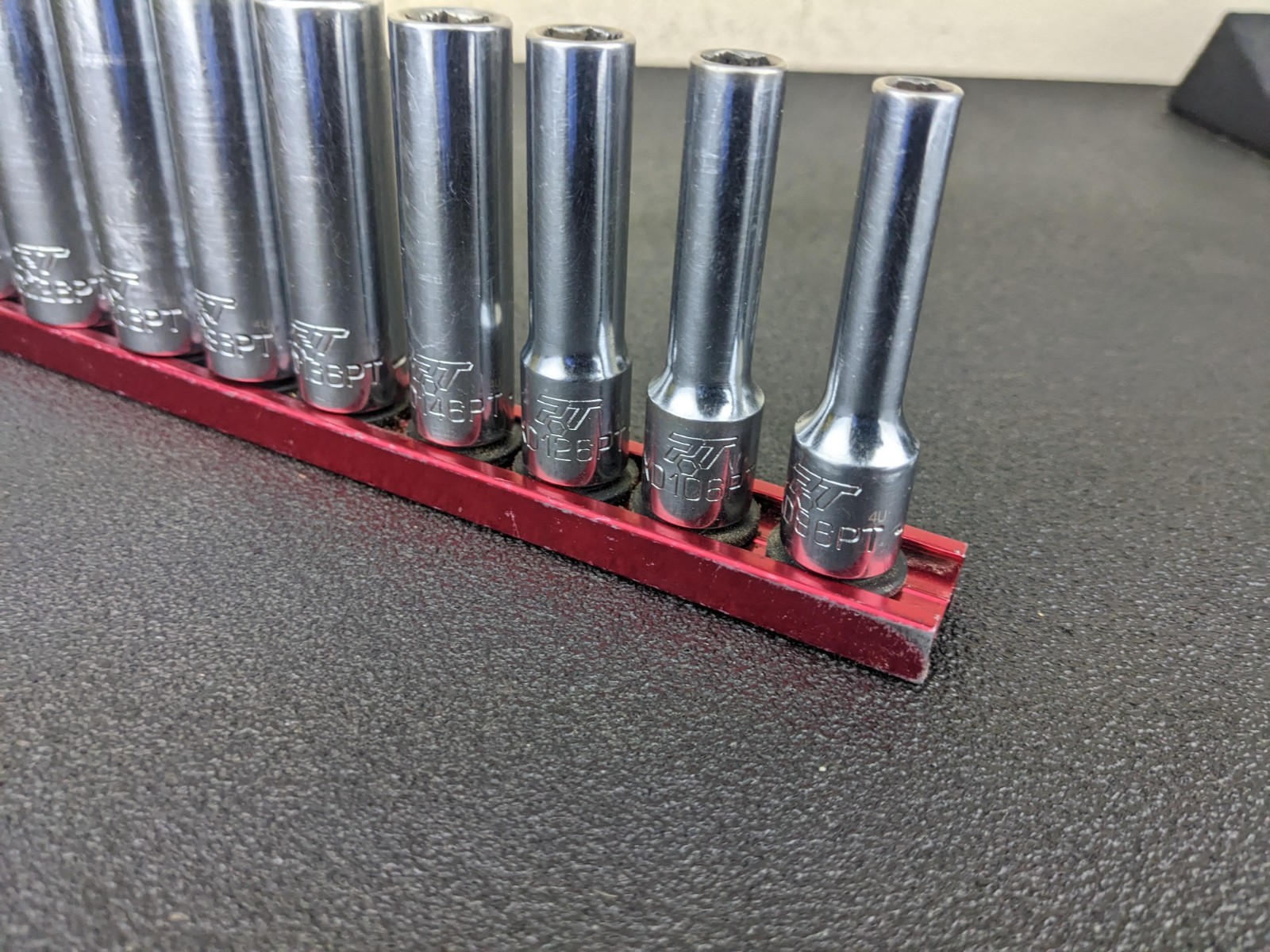 #bo811 Mac Tools SXD126RBRT 12pc 3/8″ Drive Deep SAE RBRT Socket Set 1/4″-15/16″
