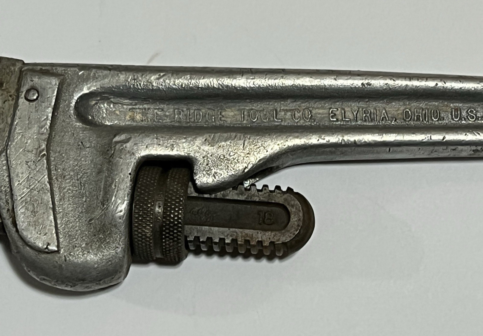 RIDGID 818 Ridge Tool Co 18″ Aluminum Heavy Duty Straight Pipe Wrench 31100 USA