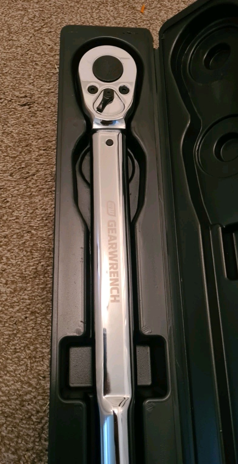 GEARWRENCH Micrometer Adjustable Torque Wrench 3/4″ Drive 100 ft-lb to 600 ft-lb