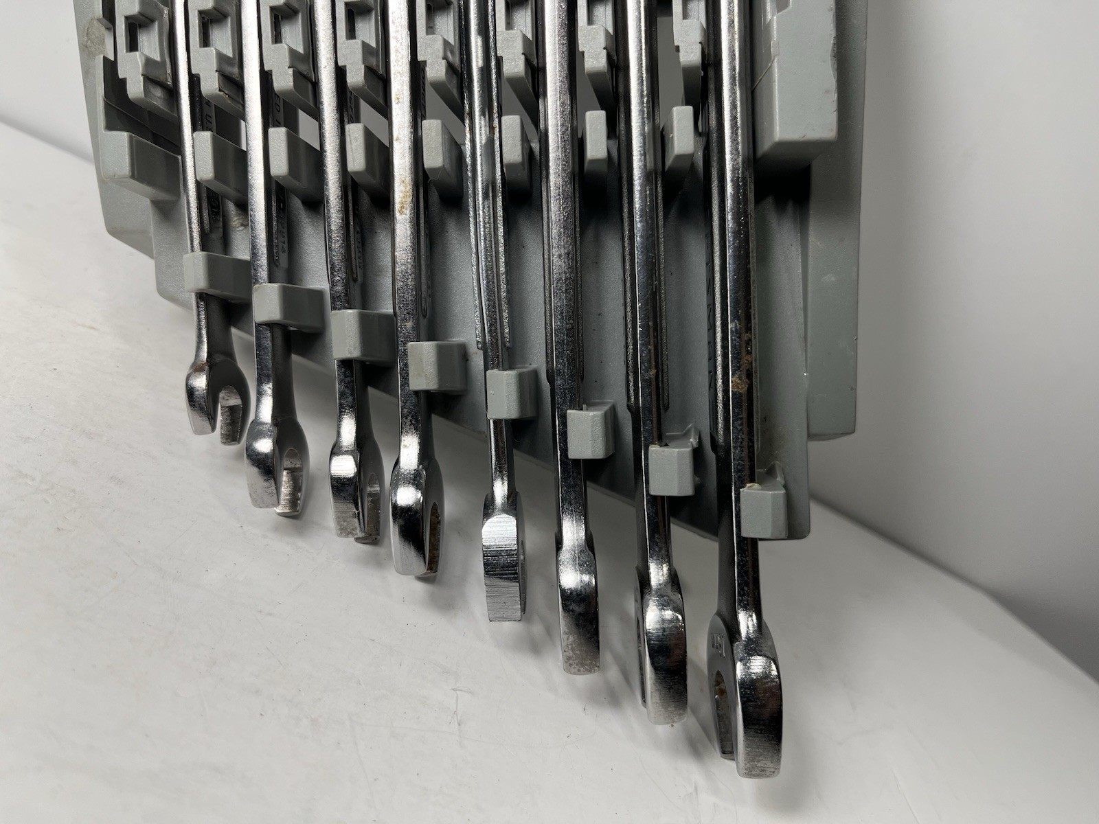 Craftsman 8 Piece 12 Point Combinaition Metric Box End Wrench Set