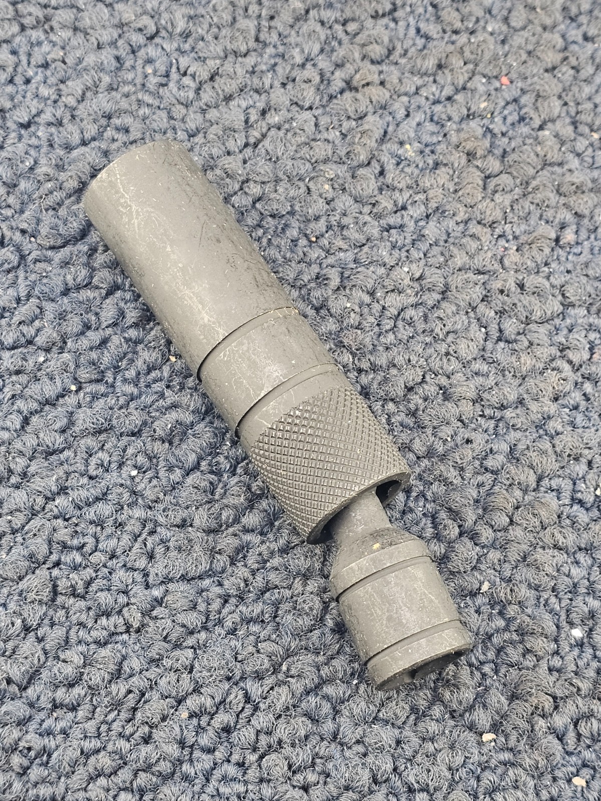 DuraTech DT401276AE: 5/8″ Magnetic Swivel Spark Plug Socket 3/8″ Dr x 4″ 12 Pt