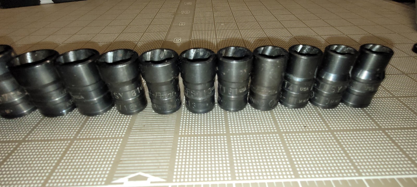 TFSY 13 pc 3/8″ Drive Metric / SAE Shallow Twist Impact Socket Set Blue-Point