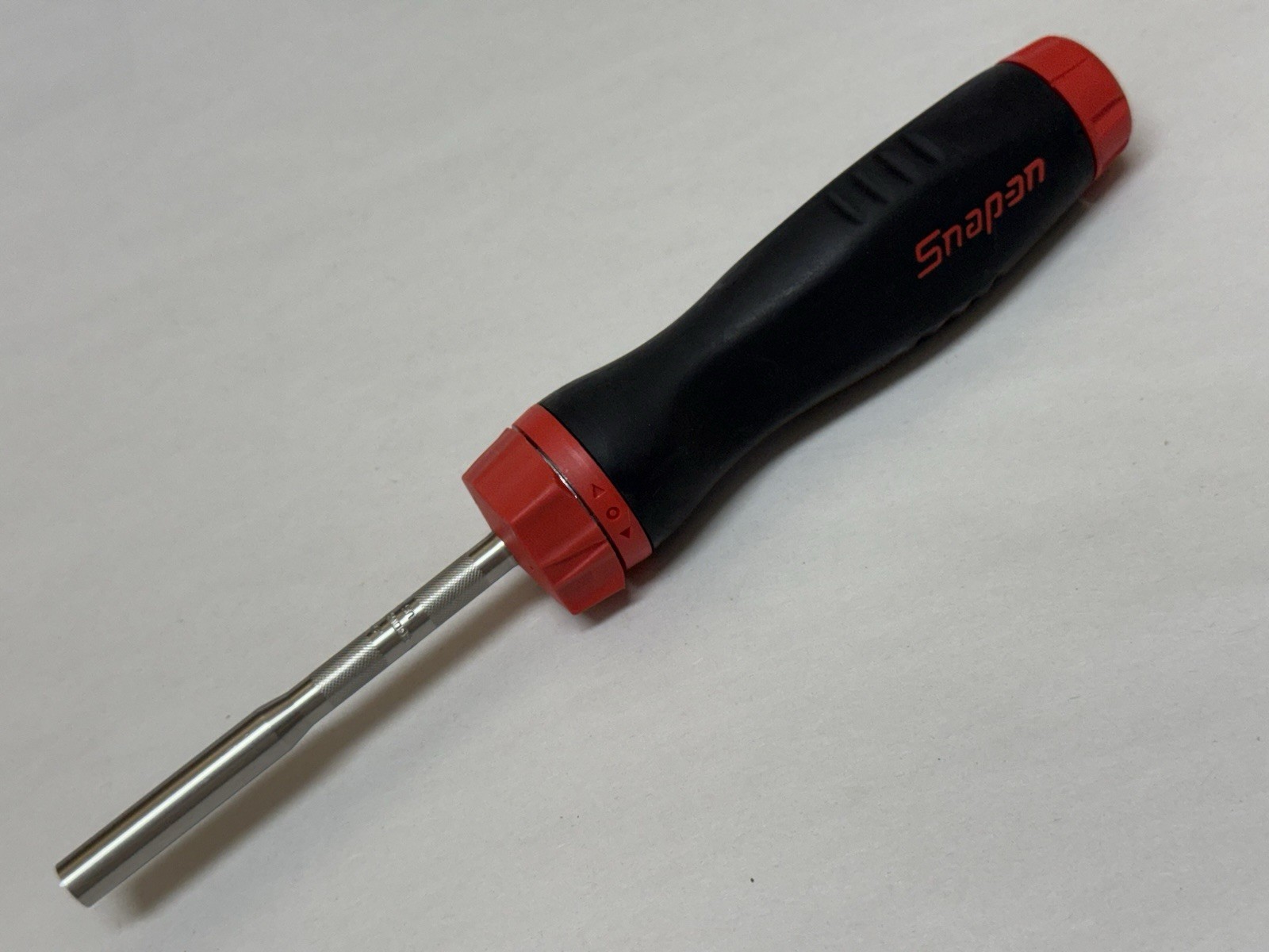 Snap-On USA Red Black Soft Grip Magnetic Ratcheting Screwdriver w/ Bits SGDMRC4A