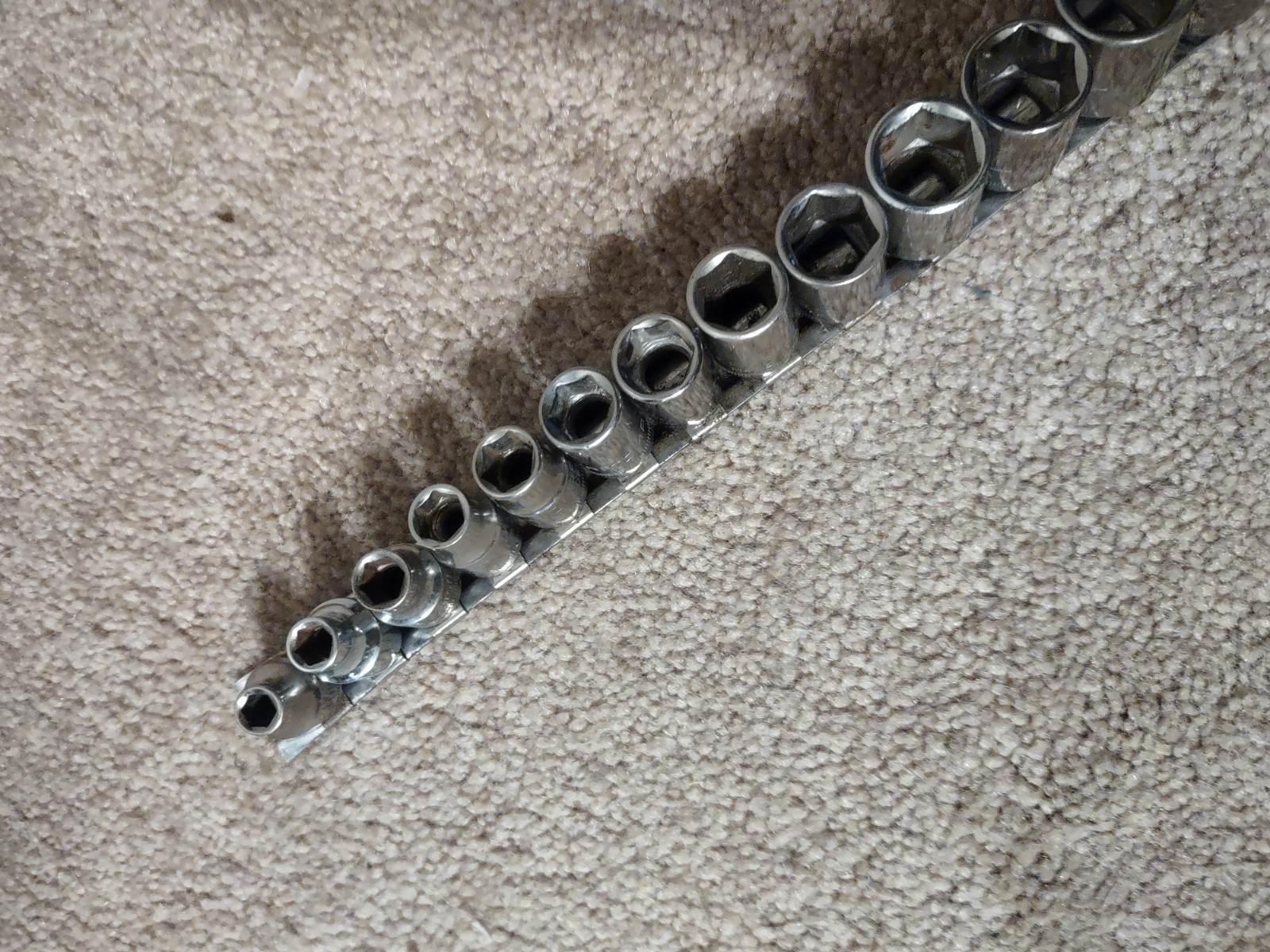 6-21mm CRAFTSMAN 16 Piece 3/8″ Drive 6 point METRIC Shallow Socket Set – Read