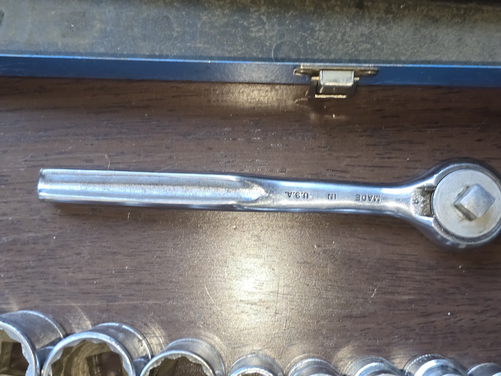 Kraeuter Socket Set 3/8 Drive Ratchet 32070 SAE 12pt USA Metal Case Vintage