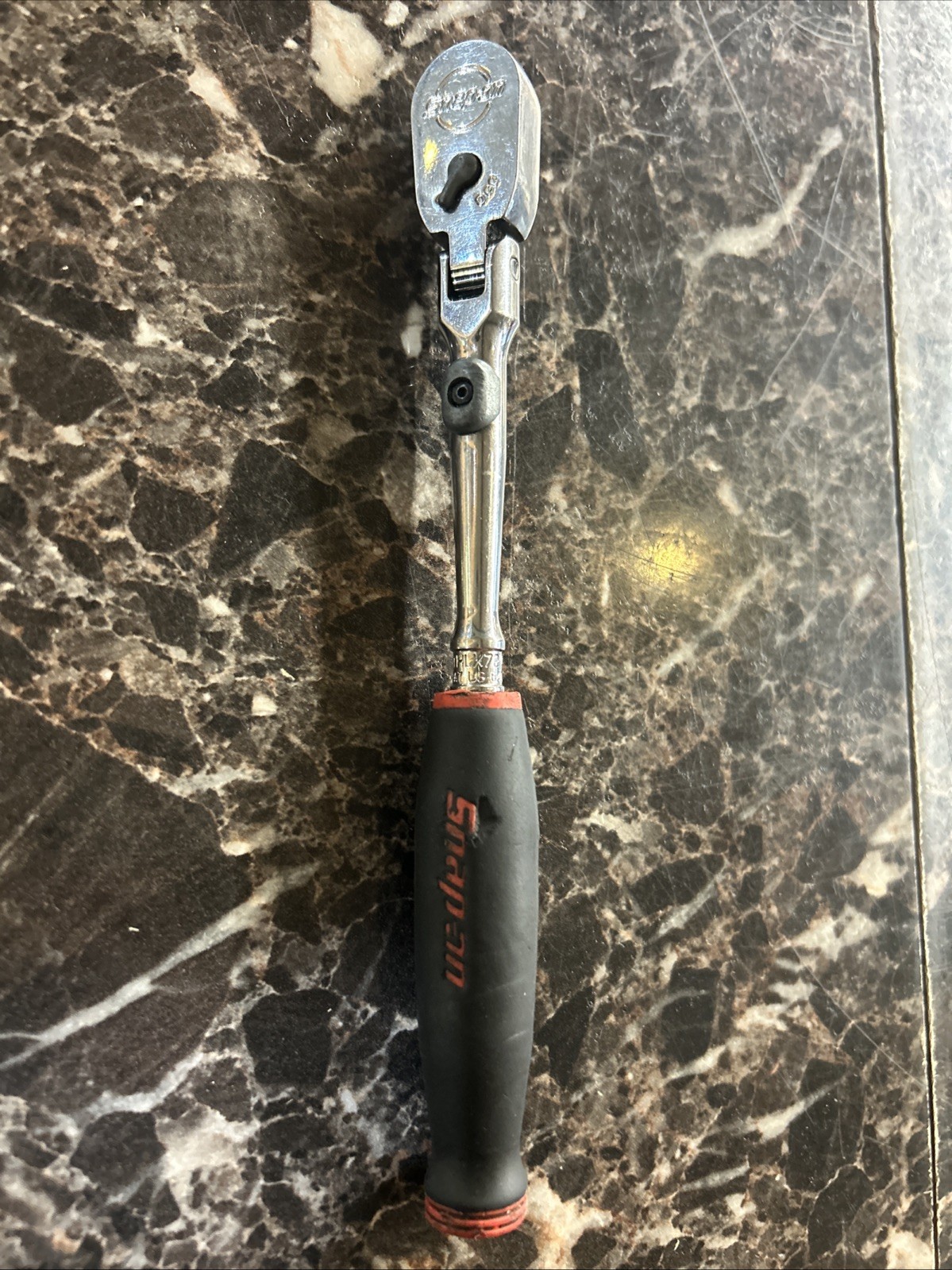 Snap-On Tools THLX72 1/4″ Drive RED Soft Grip Handle Locking Flex-Head Ratchet