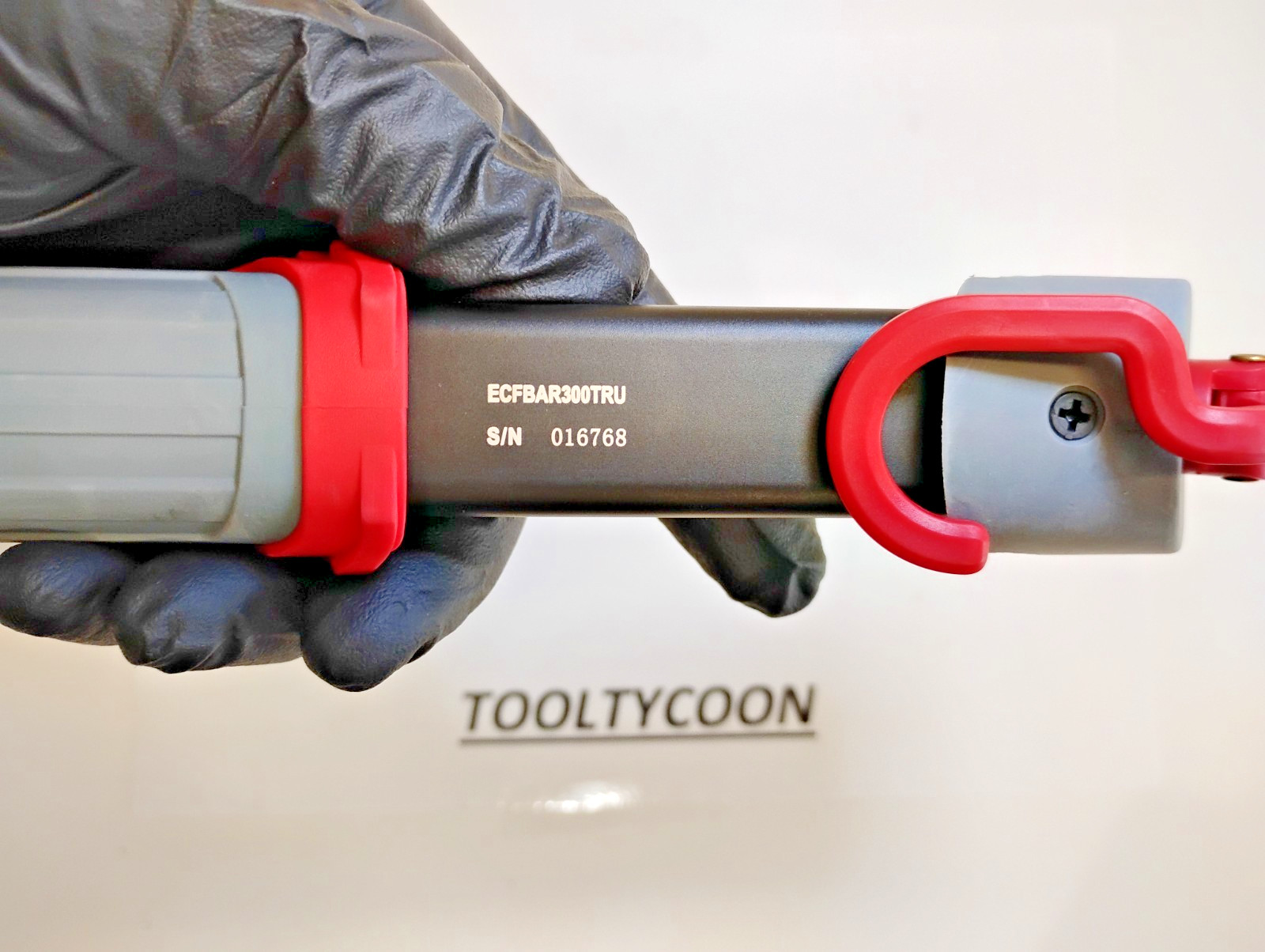 Snap-On Tools ECFBAR300TRU NEW Rechargeable Shop LIGHT RED & GREY *NO CHARGER*