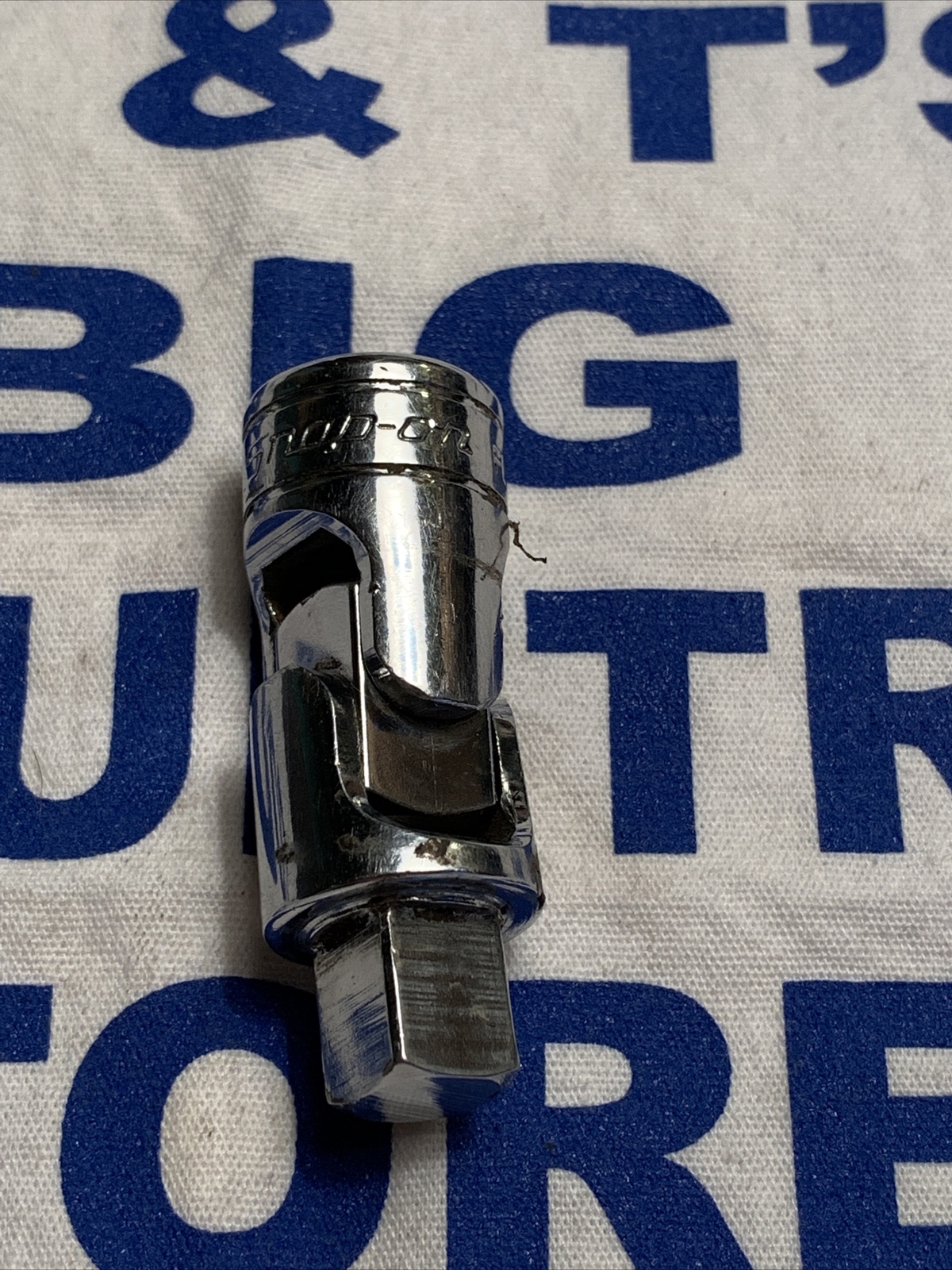 2000 Snap-on Tools USA 3/8″ Drive 2-1/16″ Friction Ball Universal Joint FU8A