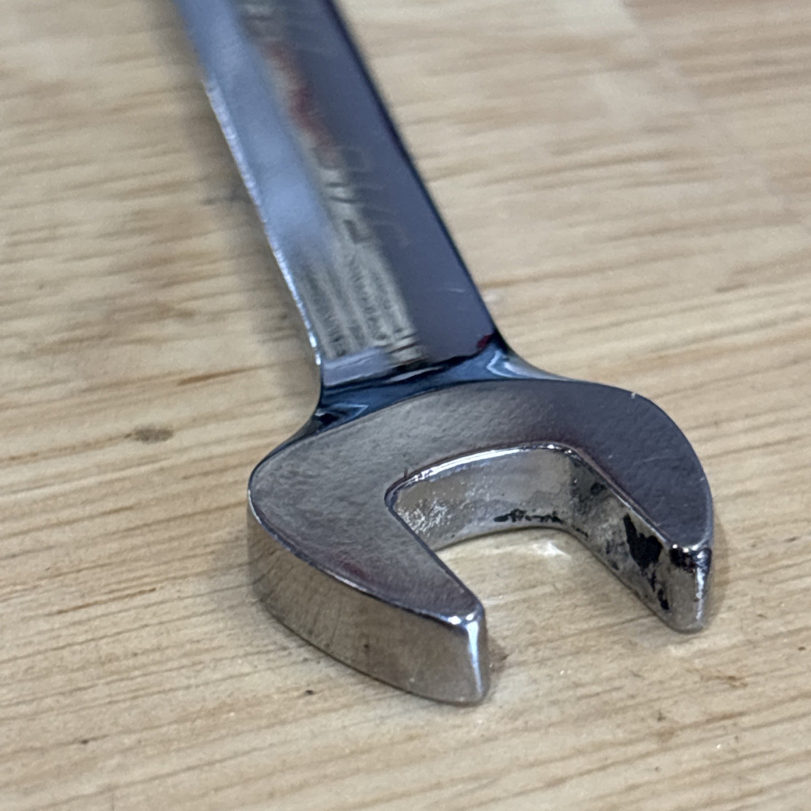 Blue Point 5/16″ Ratcheting Combination Wrench 12 Point Reversible BOER10