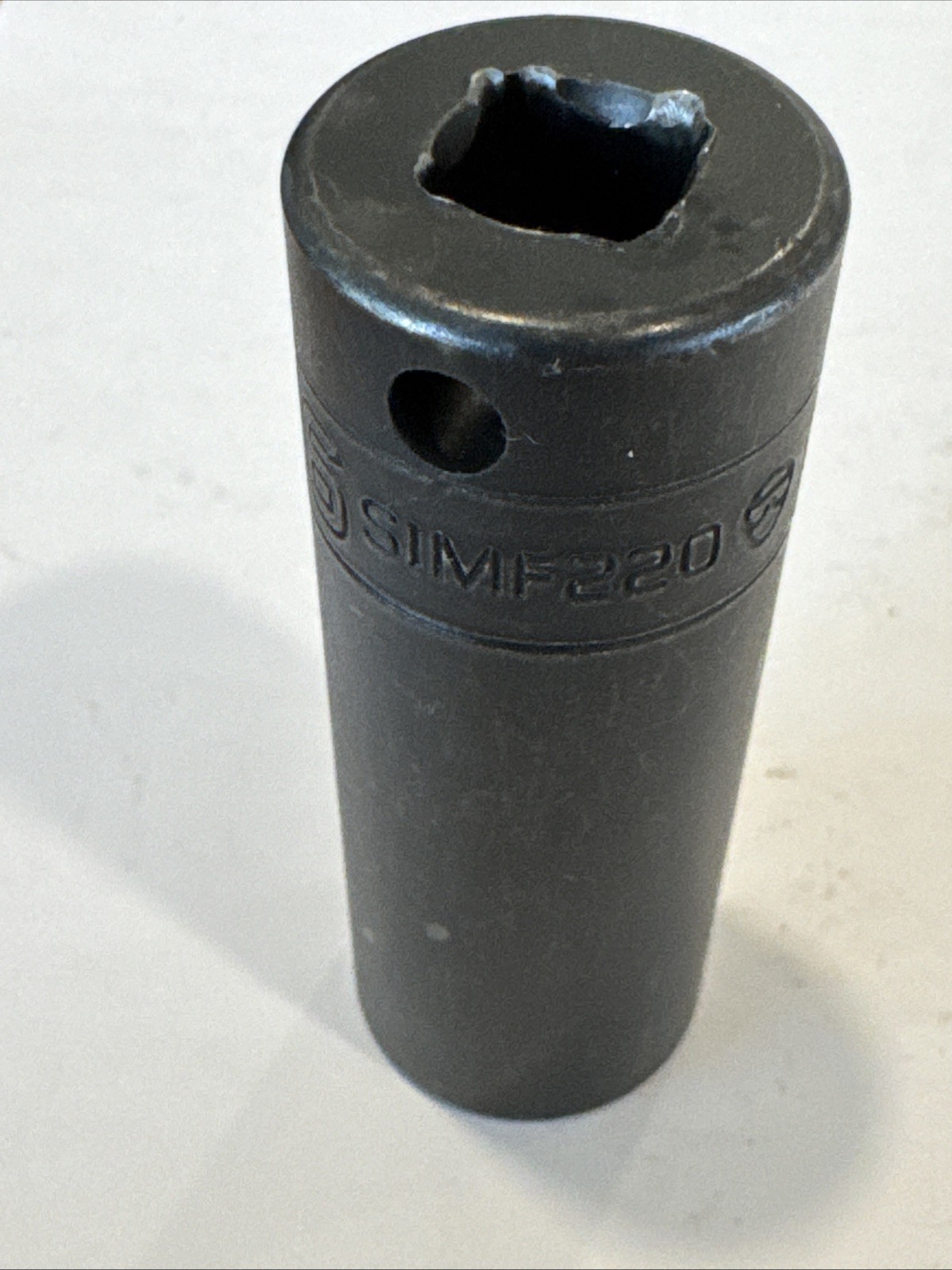 Snap-on Tools 3/8″ Drive 11/16″ SAE Deep 6 Point Impact Socket SIMF220 USA