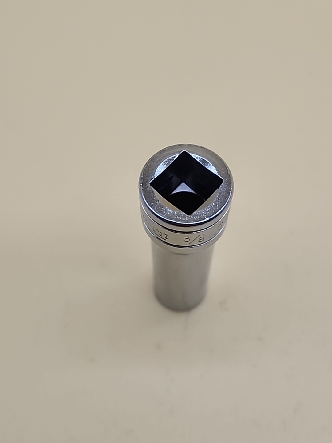 Snap-On Tools SFS121 3/8″ 3/8″ Drive 6 Point SAE Deep Socket USA