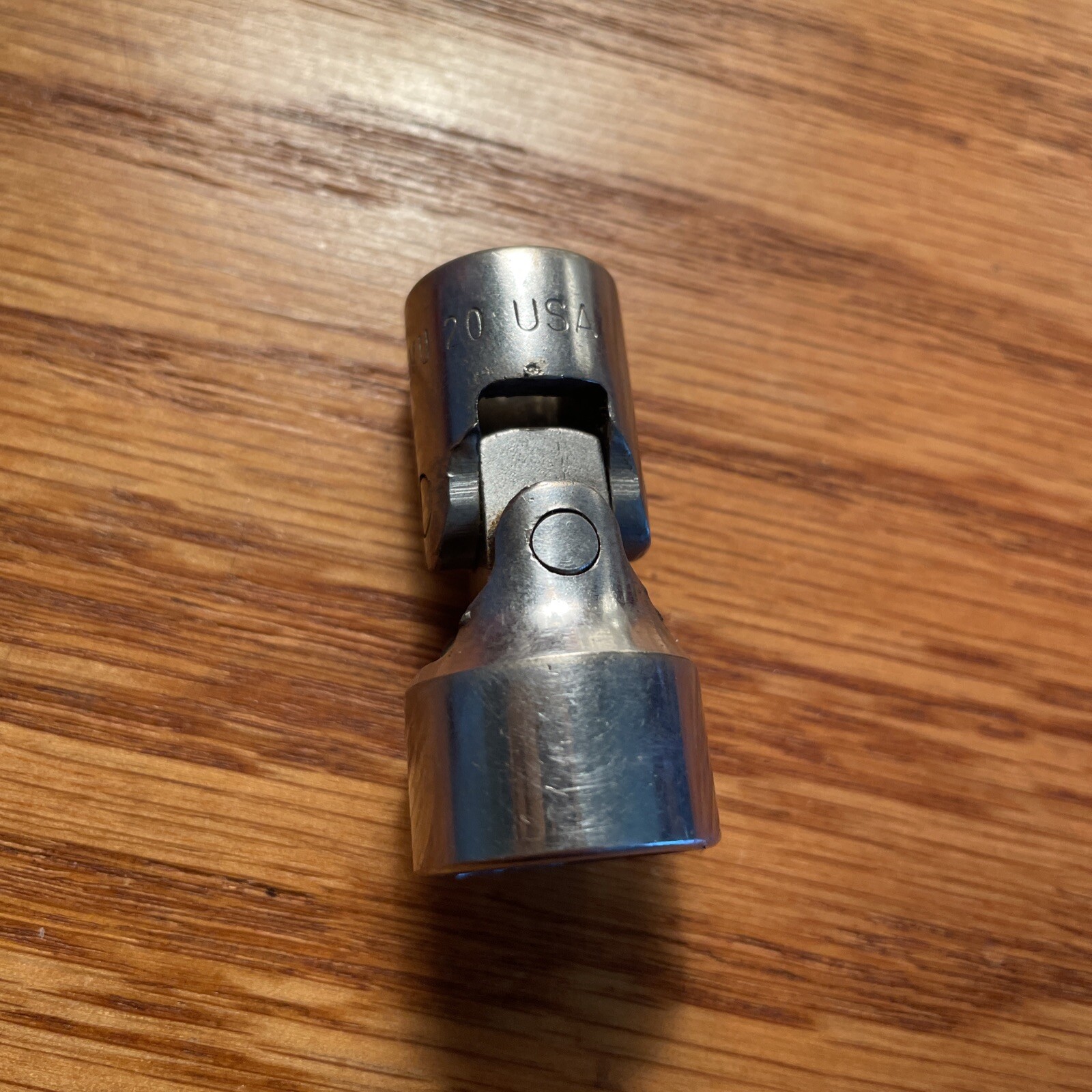 Snap-On Tools FVU20 5/8″ Universal Swivel Socket 3/8″ Drive 12 point Made In USA
