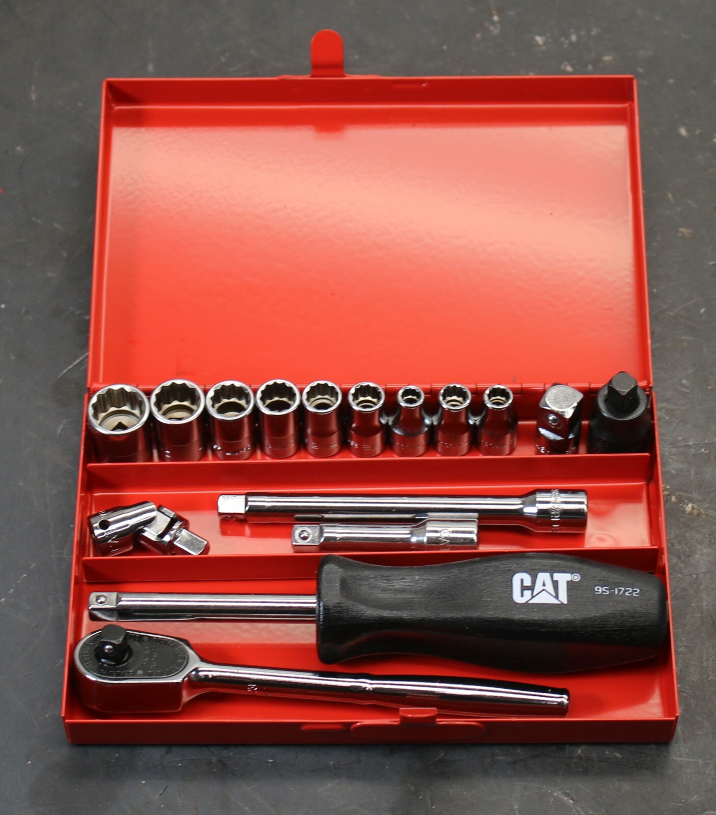 CAT Caterpillar 213-4443 1/4″ Drive Ratchet & Socket Set w/ Extensions Adapters
