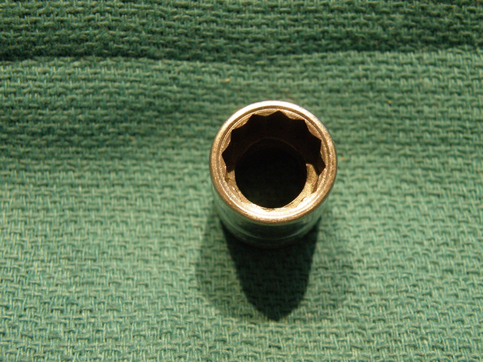 Snap-On 3/8″ Drive, 12 Pt. 7/16 Shallow Socket. F-140 Made In USA.