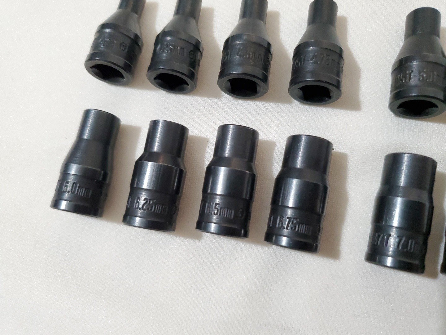 Mac Tools 13 Piece 1/4″ Drive Twist Socket Set Metric 4.0mm-8mm, (0.25″ grads)