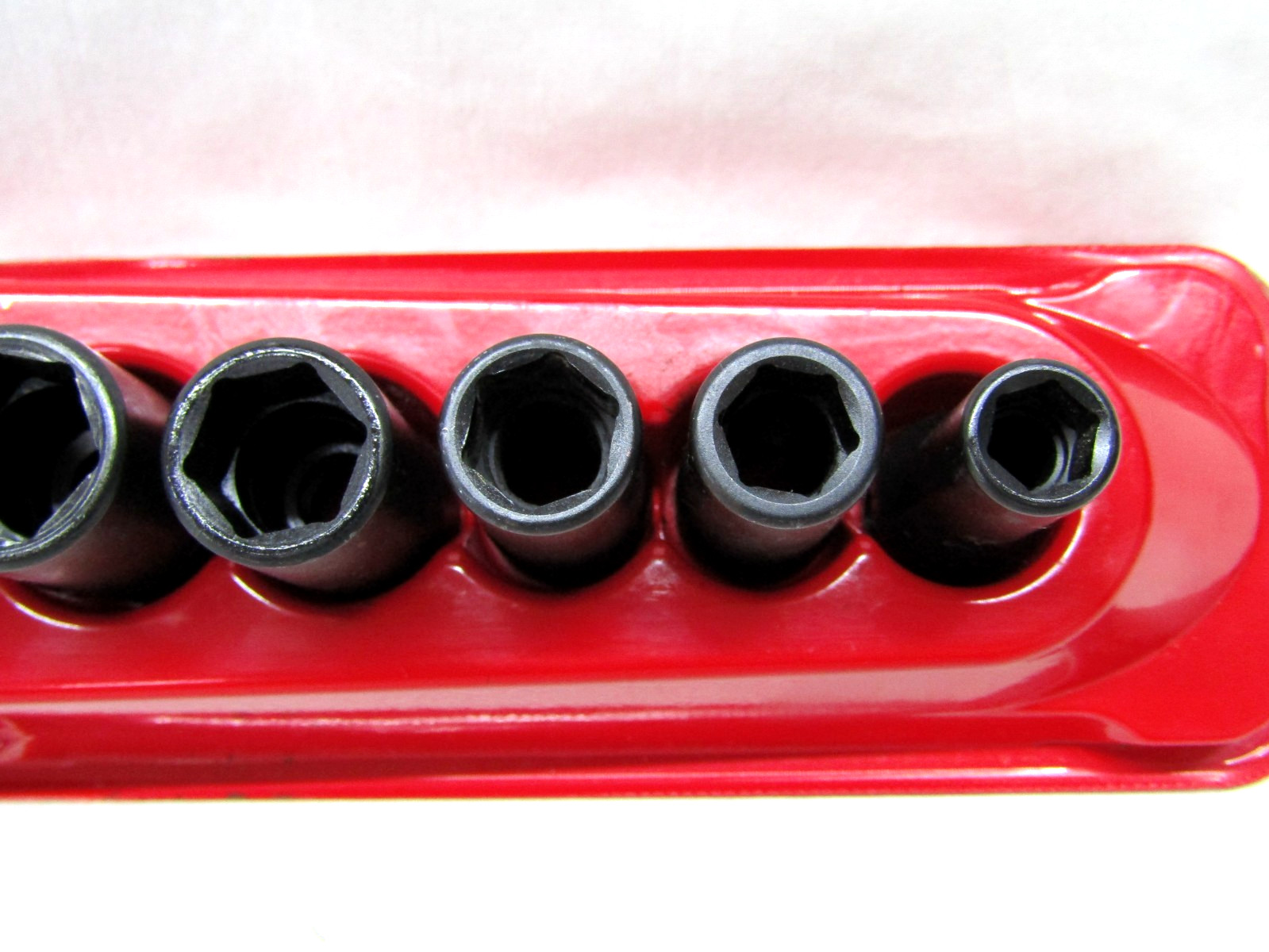 Snap-On IMFS, 5/16-7/8, 10 Piece, 3/8″ Drive, SAE Socket Set w/ Magnet Tray