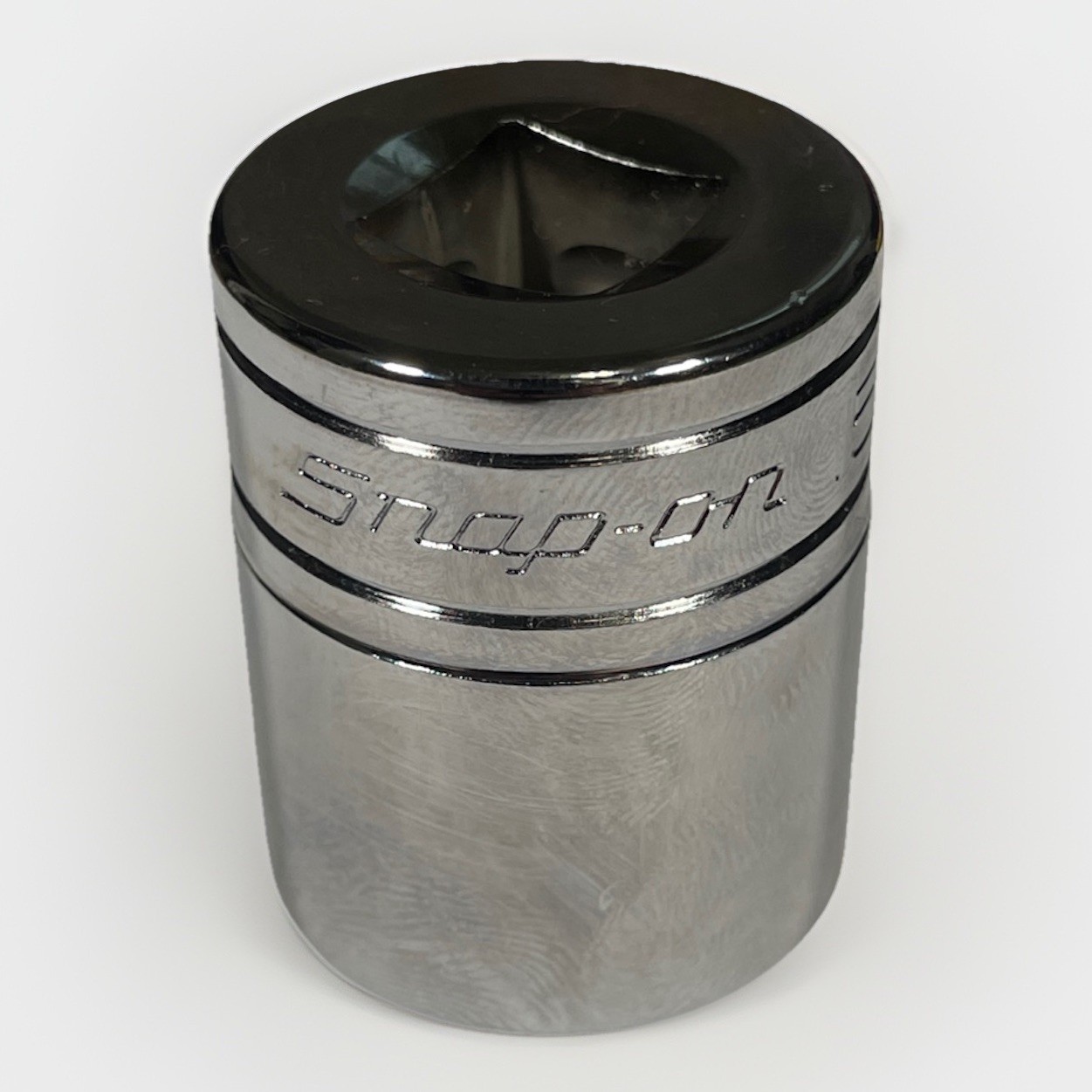 Snap-on 15/16 SAE 1/2 Drive 12 Point Shallow Chrome Socket USA SW301 Brand New