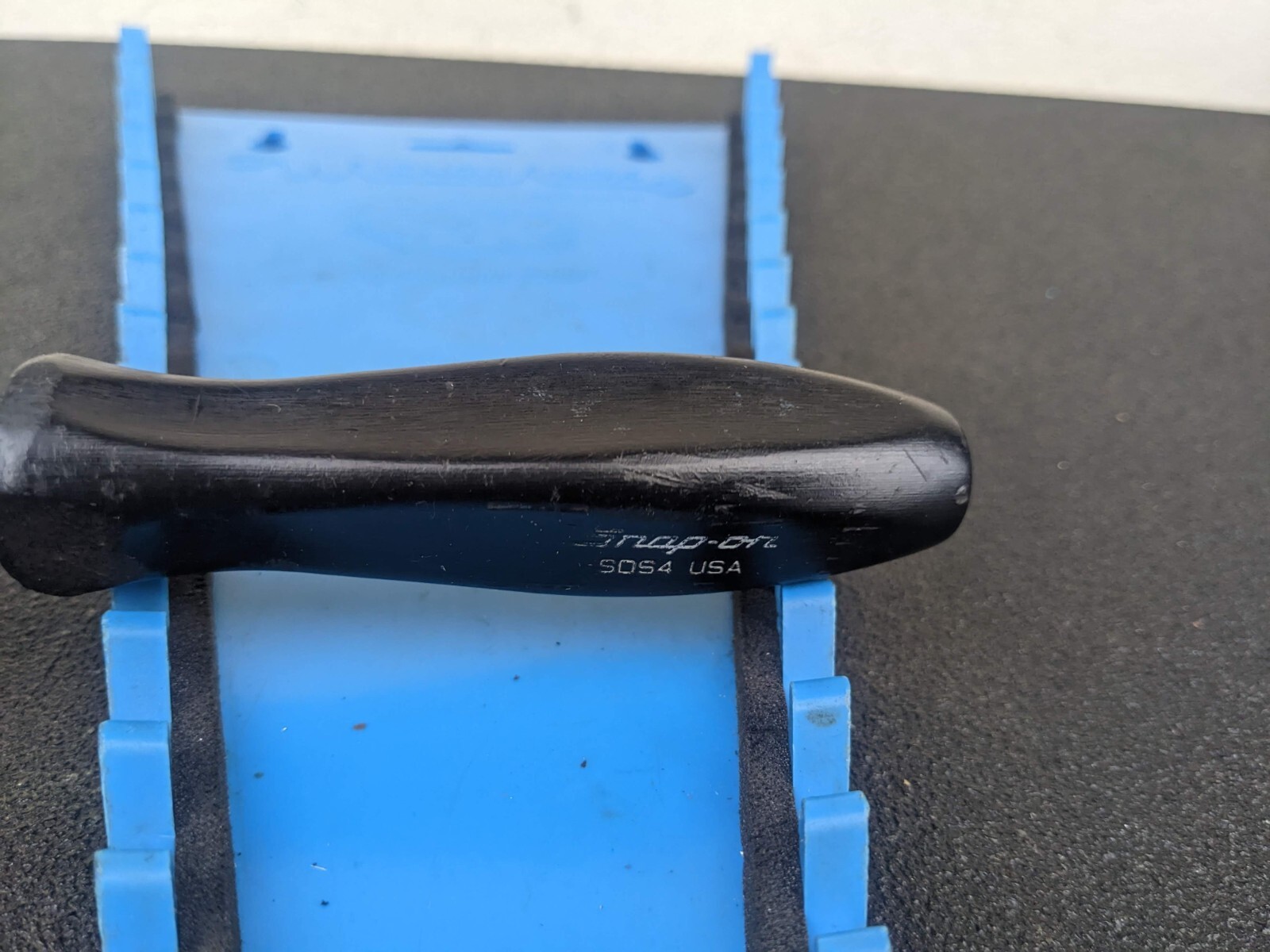 #bk358 Snap-On SDS4 4″ # 2 Flathead BLACK Slimline Handle Screwdriver USA