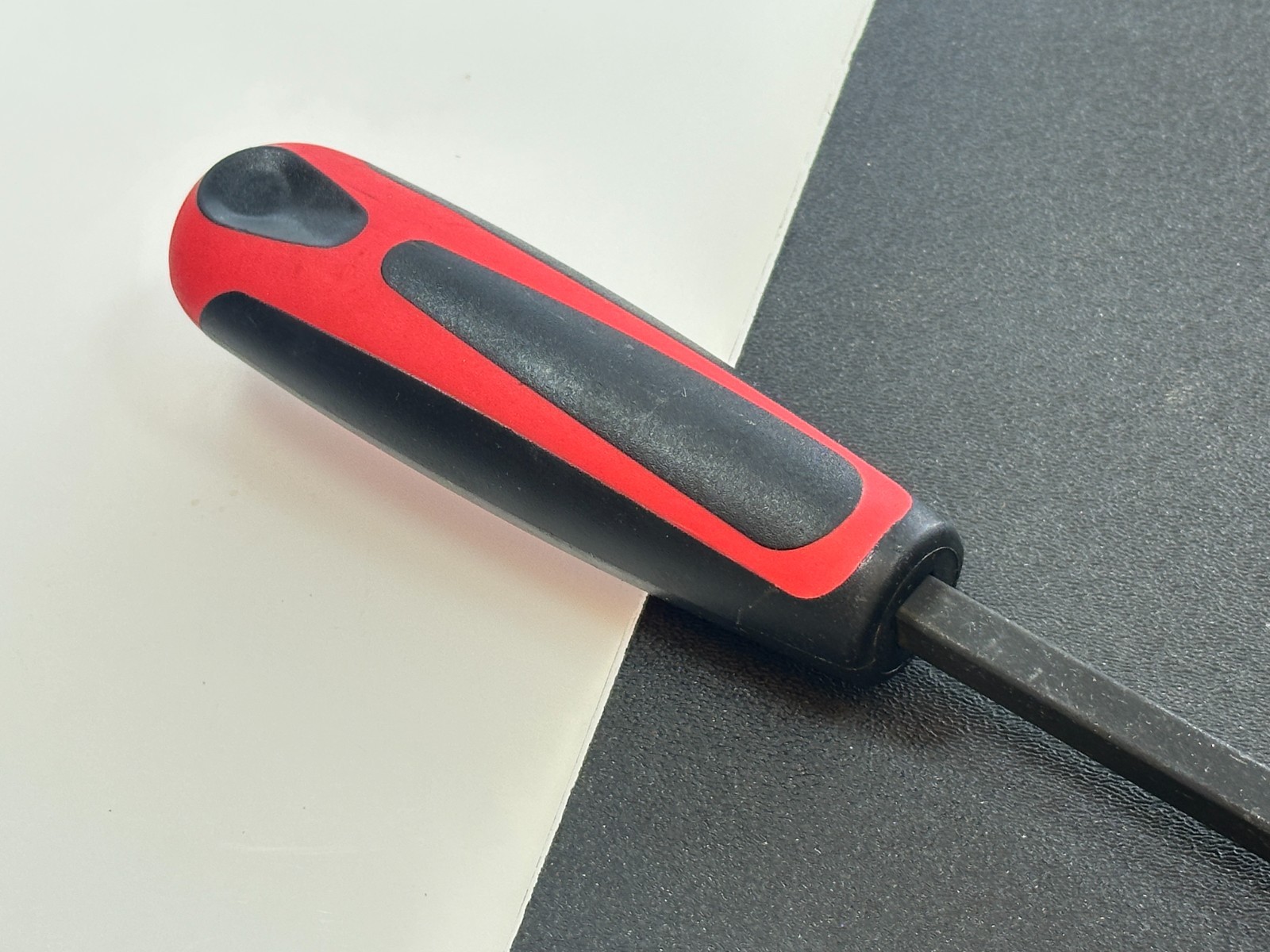 Matco Tools RED/BLACK Comfort Grip Door Panel Trim Service Removal Tool SDSR4-2
