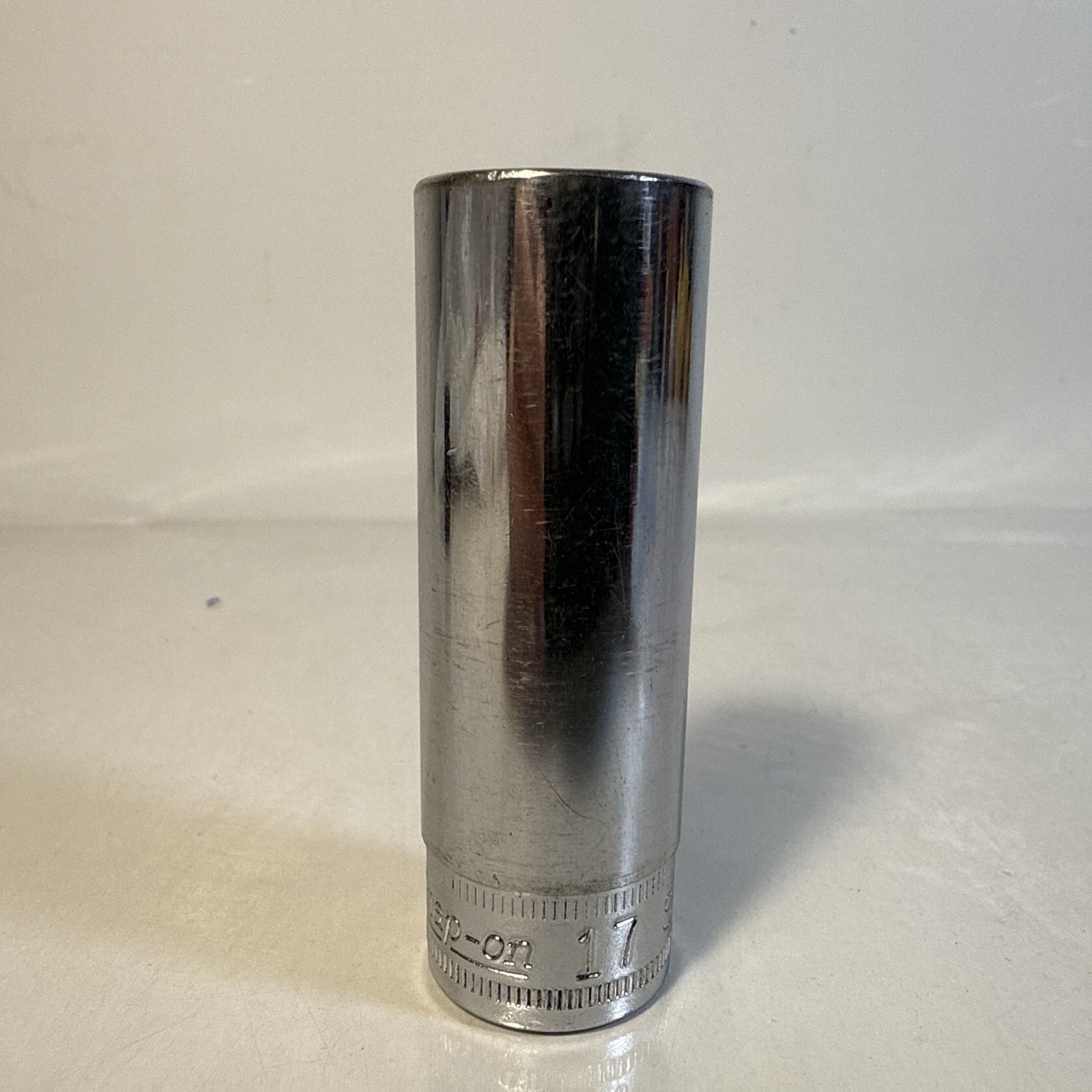 Snap On Tools SFSM17 3/8 Dr 6Pt Metric 17mm Flank Dr Deep Chrome Socket USA 1997