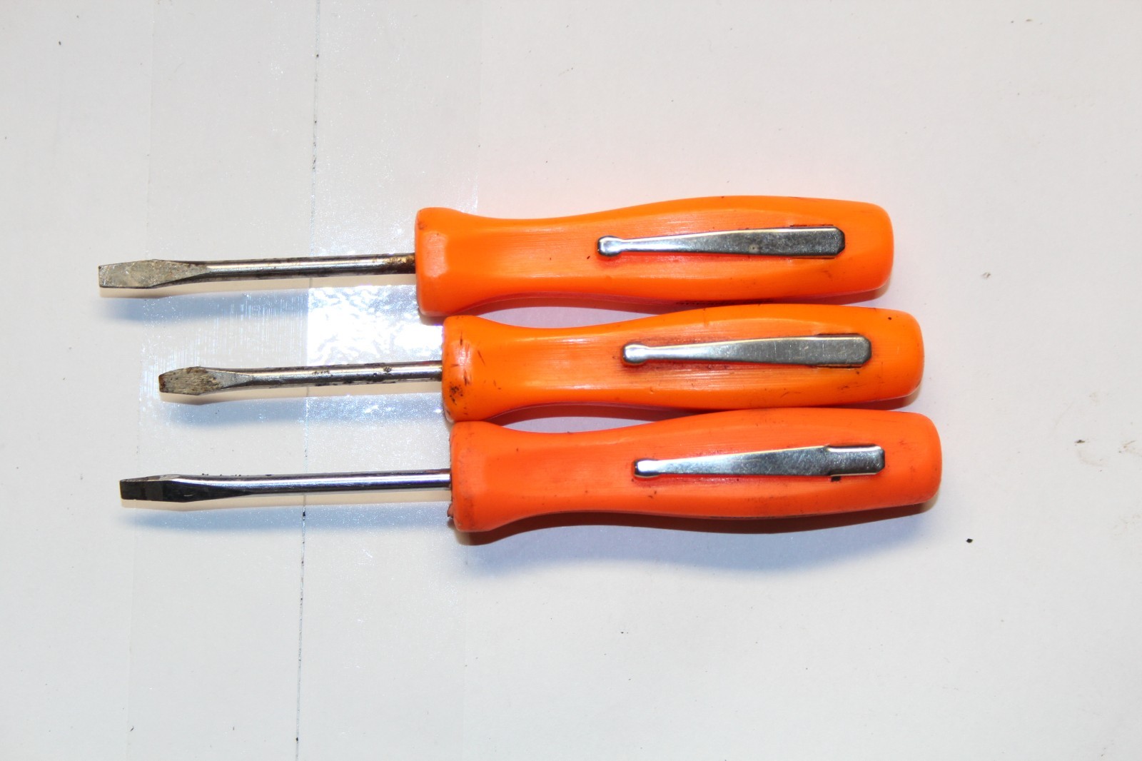 SNAP-ON TOOLS 3-PIECE LOT OF Flat Tip Pocket Screwdriver (Orange) USA