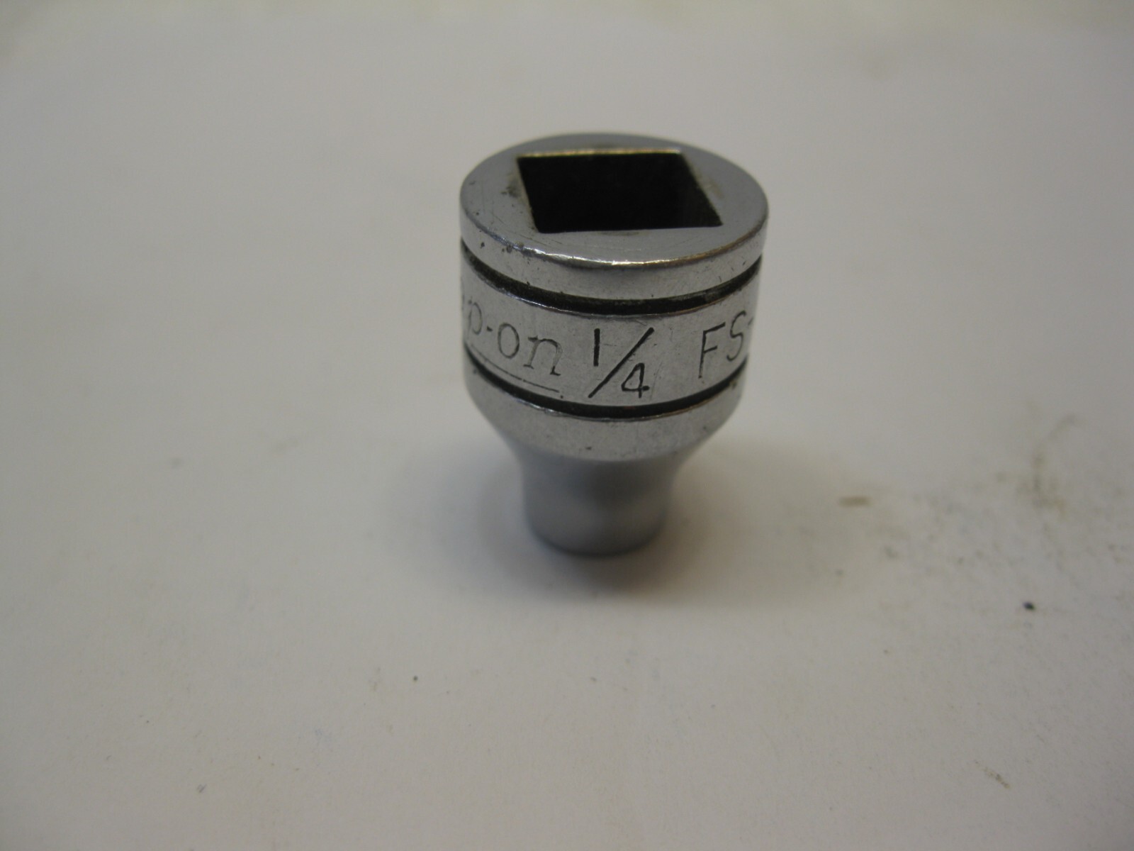 Snap-on tools USA 3/8″ drive 1/4 SAE 6 point SAE Shallow Socket FS-081