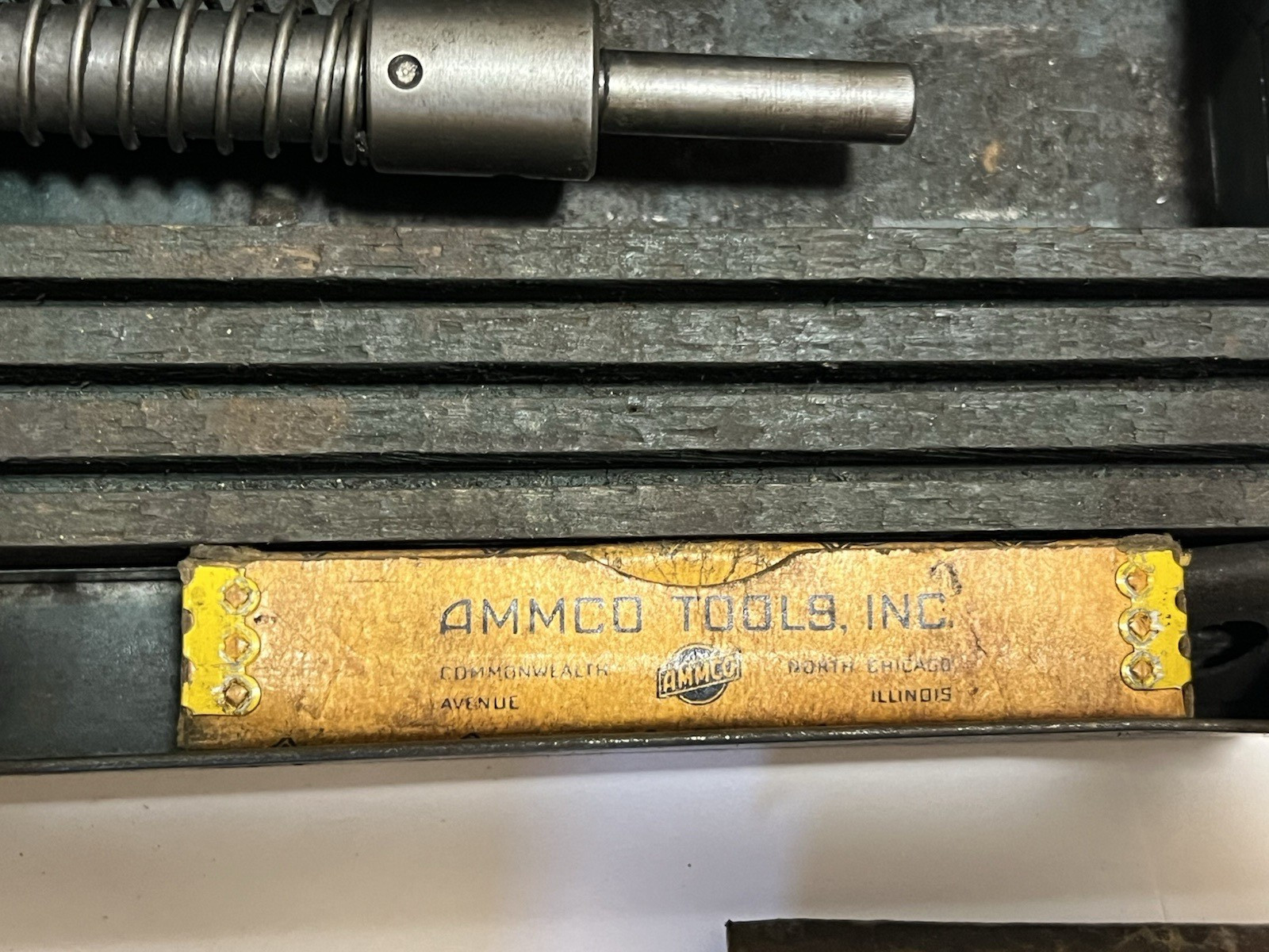 AMMCO Model 100 Vintage Small Bore Cylinder Hone Set in Box 47/64″ – 1-5/16″ USA