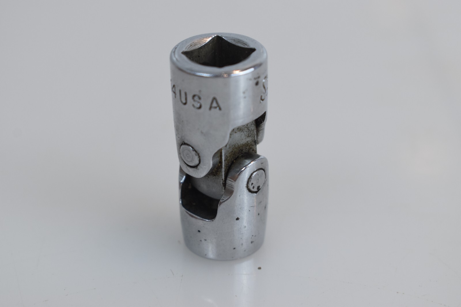 Snap On Tools FVU14 7/16″ SAE Shallow Universal Socket 3/8″ Drive 12 Point USA