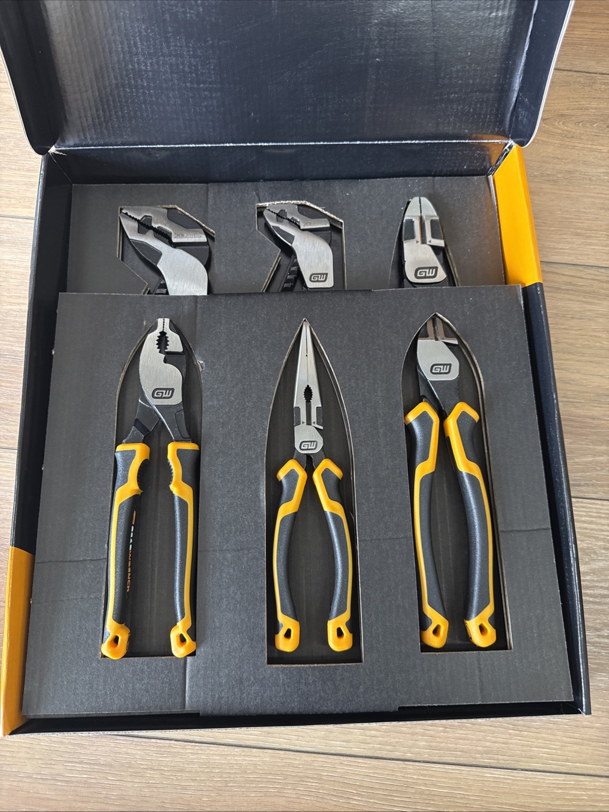 GEARWRENCH 82204C – 6 Pc. Pitbull Dual Material Mixed Plier Set
