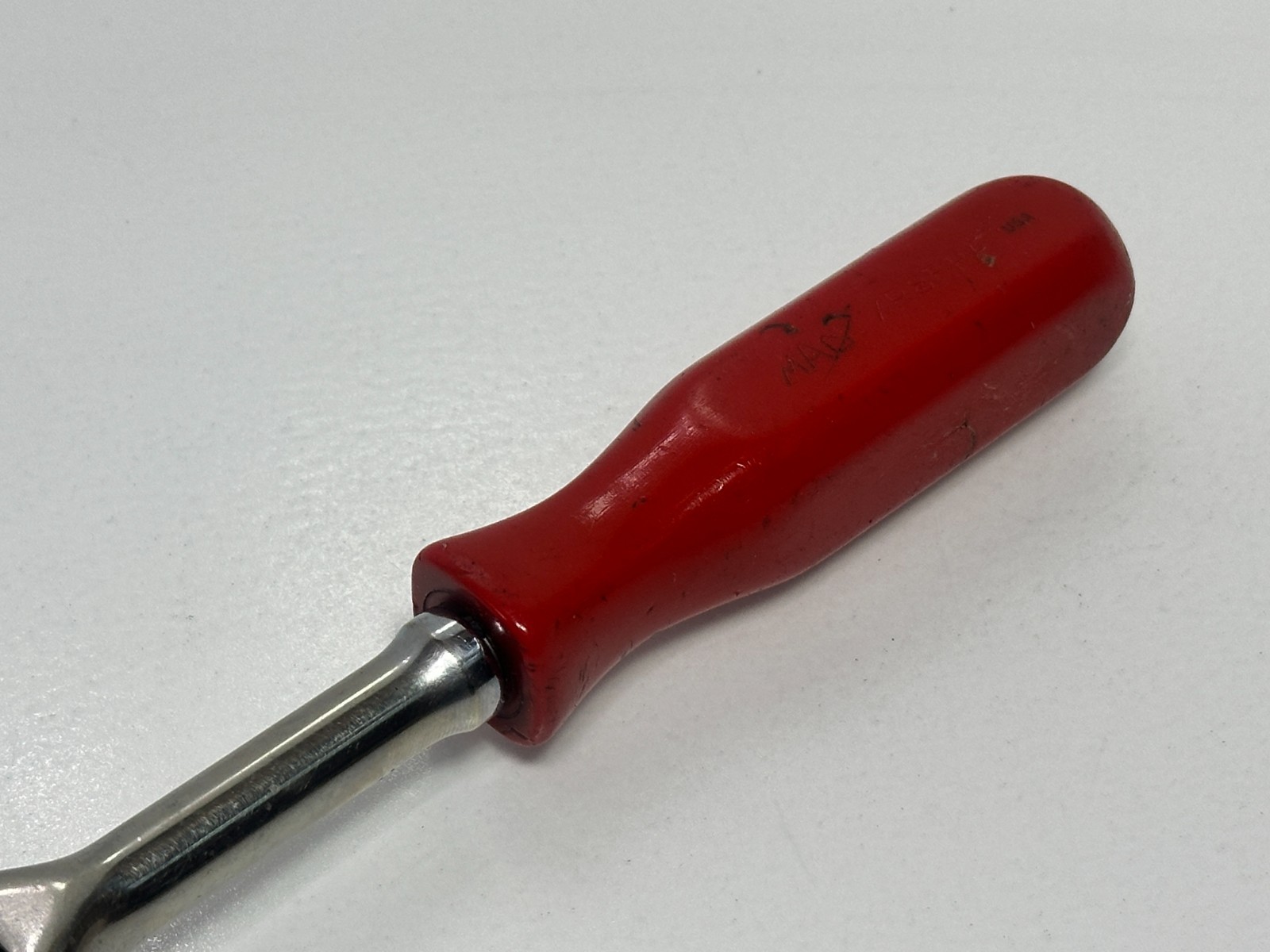 MAC Tools USA XR8FPA 3/8″ Drive Flex Head Ratchet, Red Hard Handle