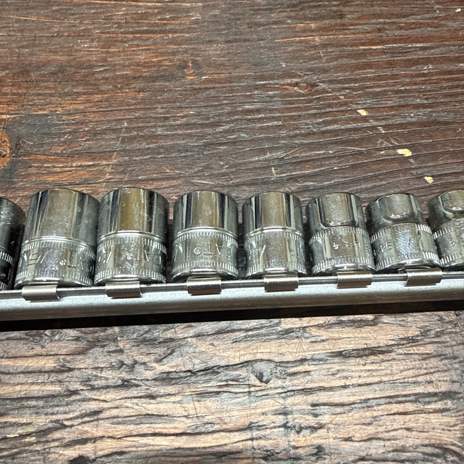 CAT /Snap-On Tool 194-3574 12-Piece Socket Set 3/8 Drive Metric 8-19 mm 12-Point