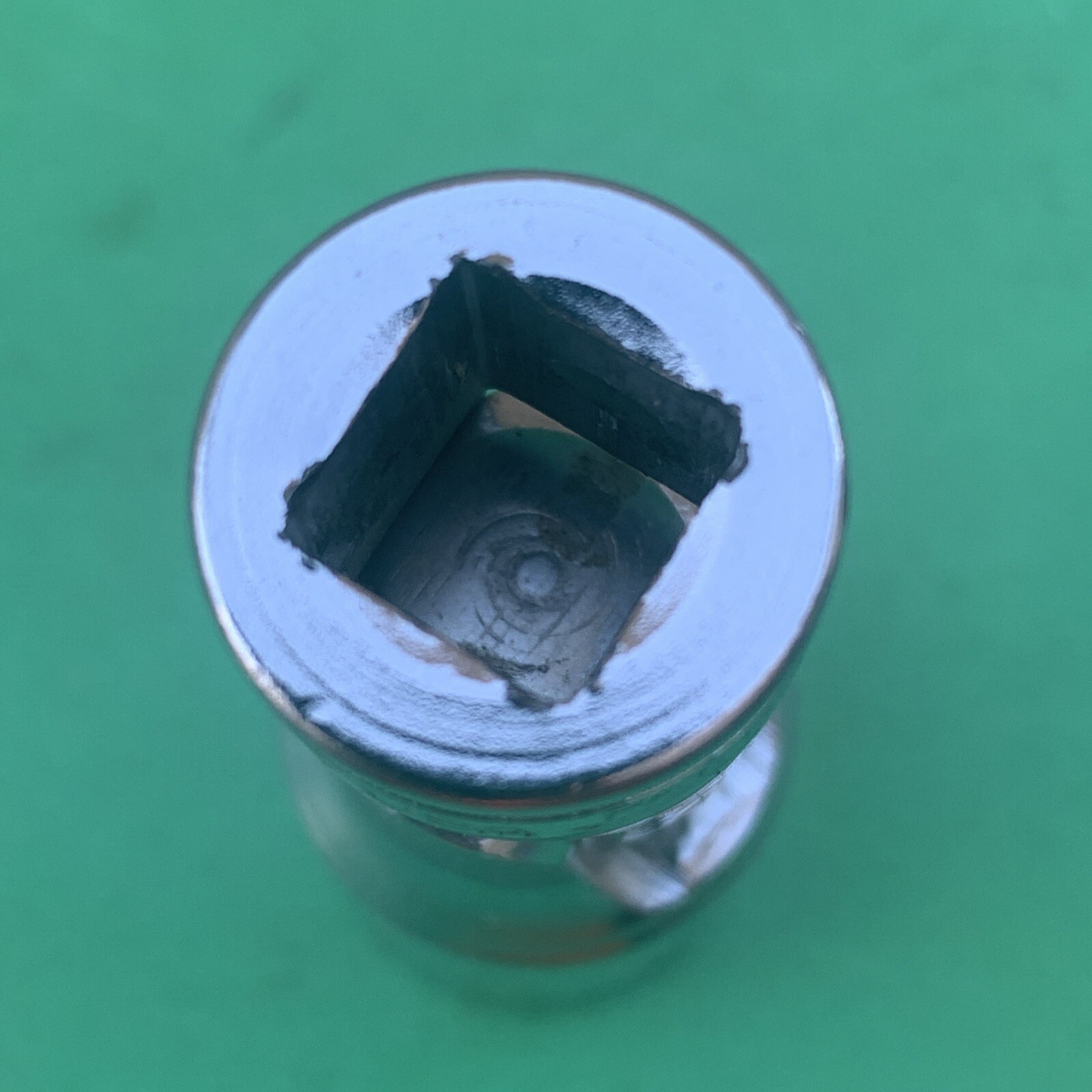 Snap-On USA 3/8 Drive 6-Point SAE 11/16″ Flank Drive Deep Universal Socket FSU22