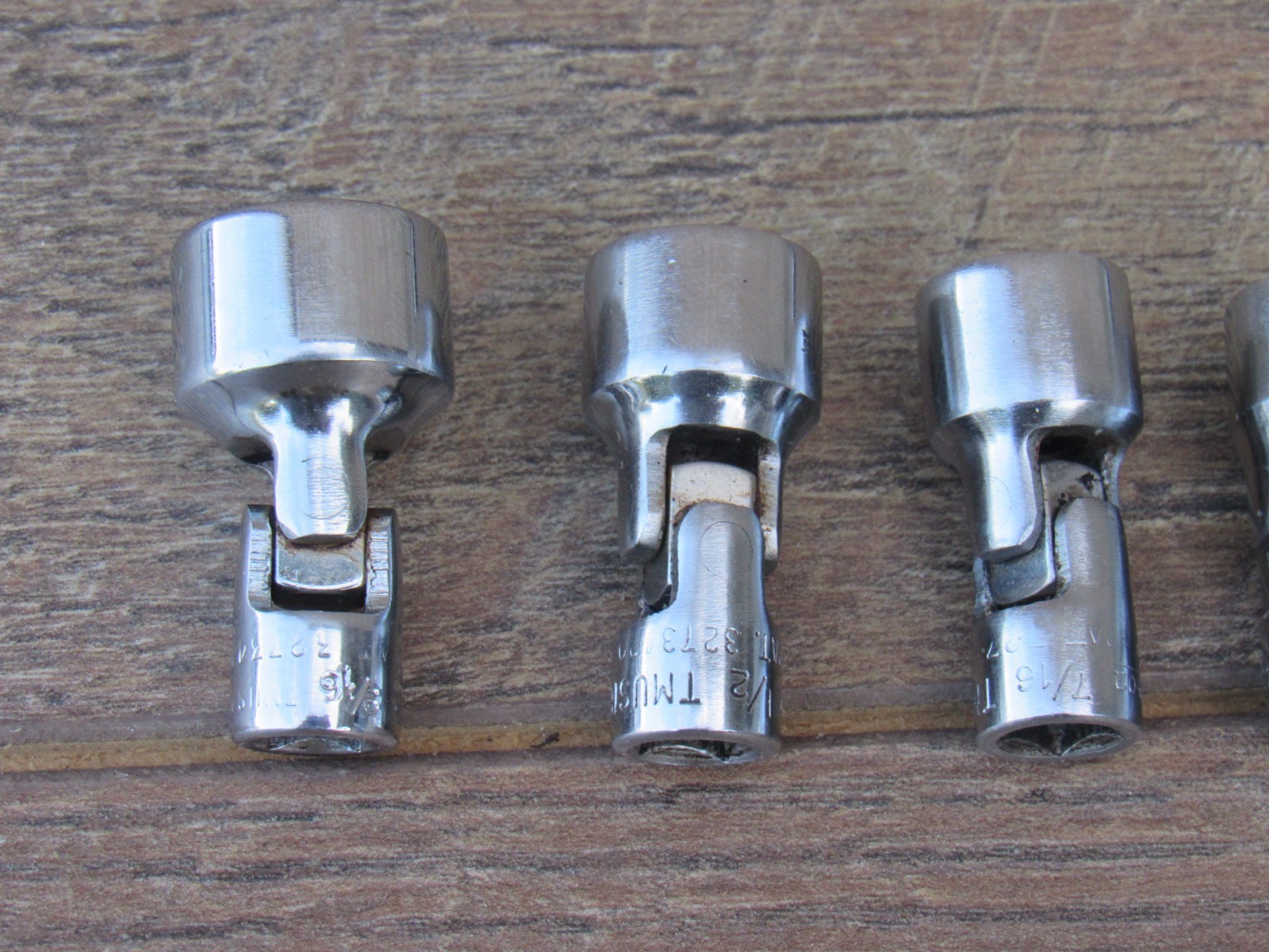 SNAP ON 106TMUS 1/4″ DRIVE 6 PT 6 PC SAE UNIVERSAL SWIVEL SOCKET SET UNDERLINE
