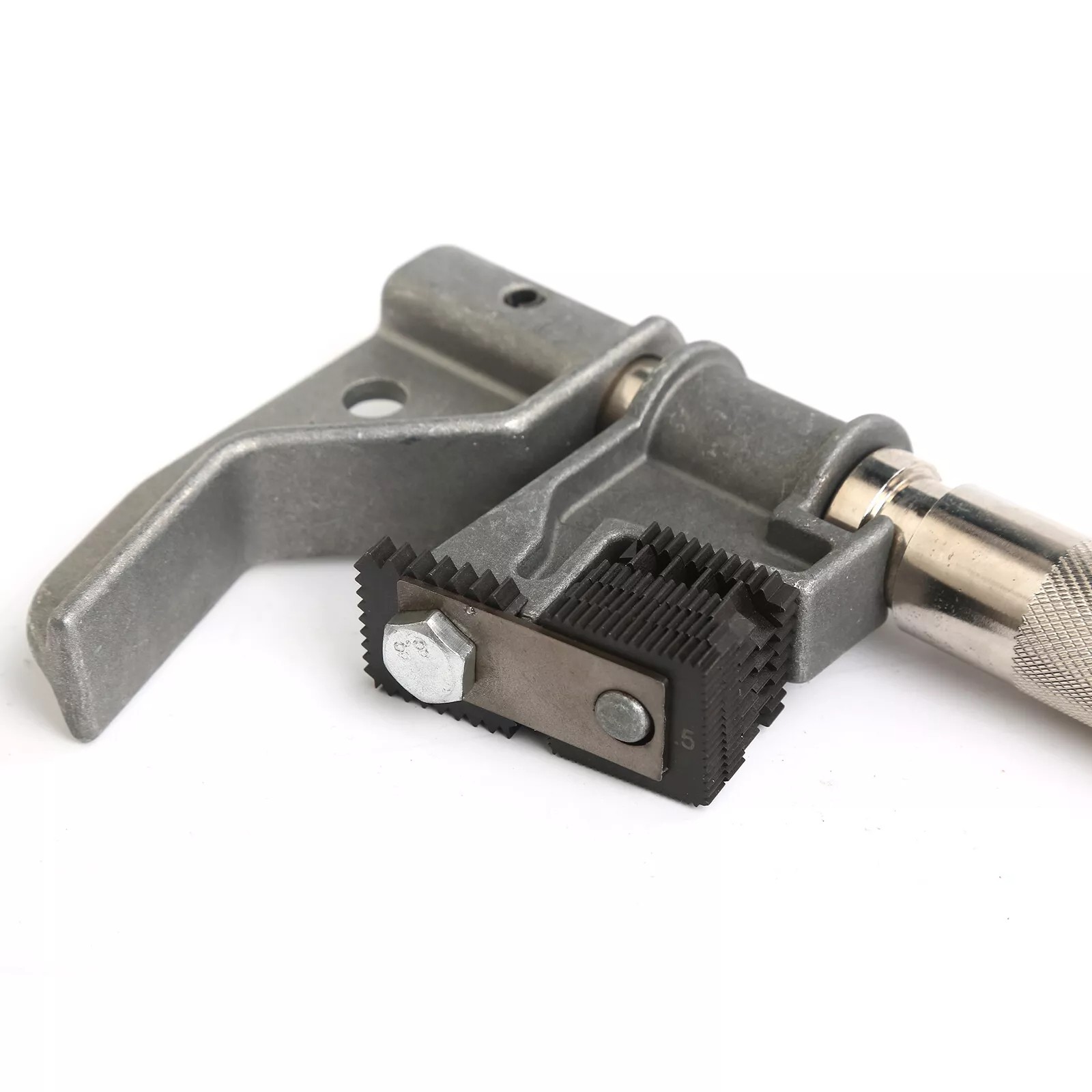 For 1-1/4” to 5” O.D 216884 7402 Universal Outside Thread Chaser with 6 Dies