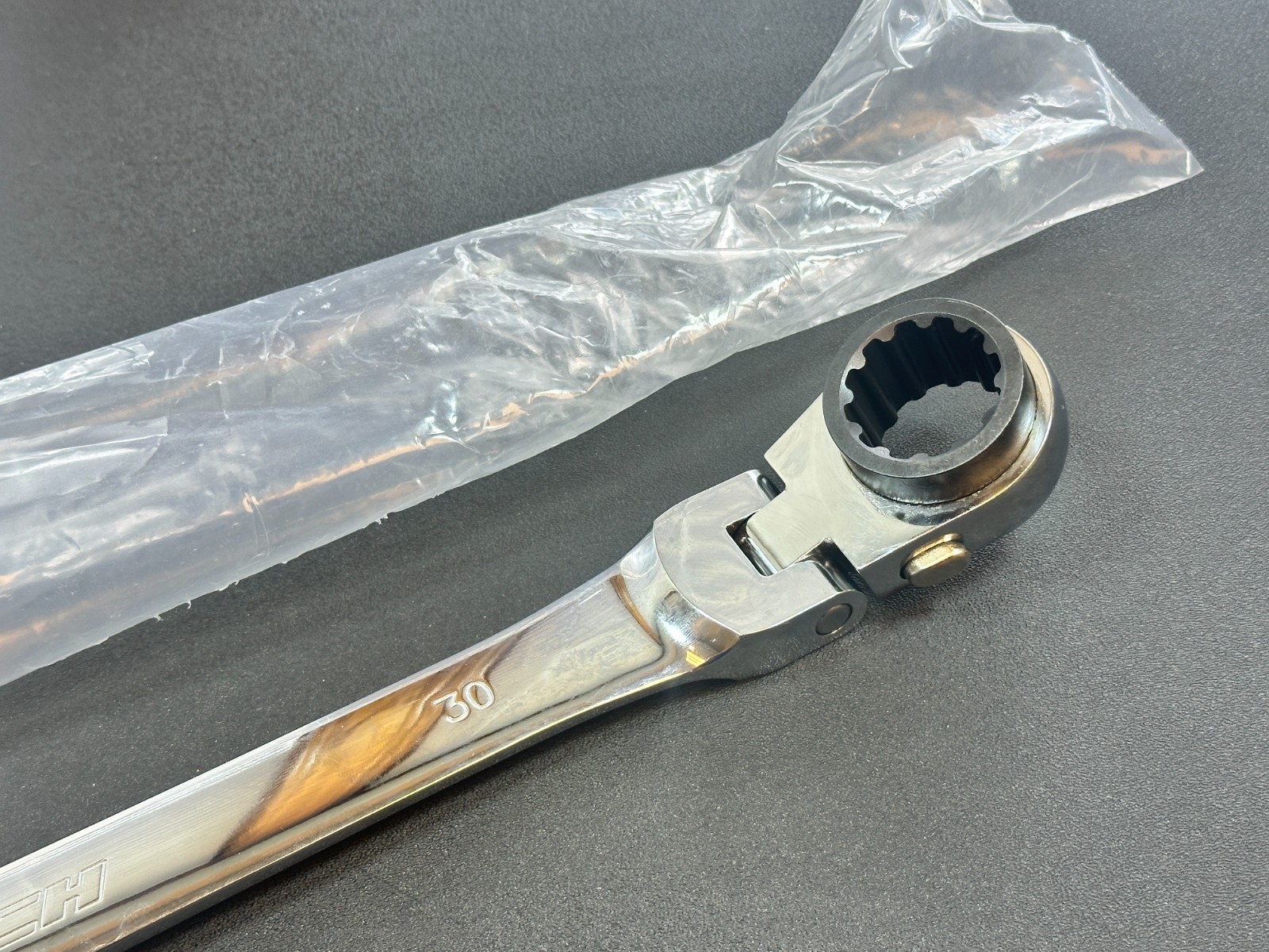 NEW Platinum XL Double Box 27mm x 30mm Reversible Ratcheting Spline Wrench 99655